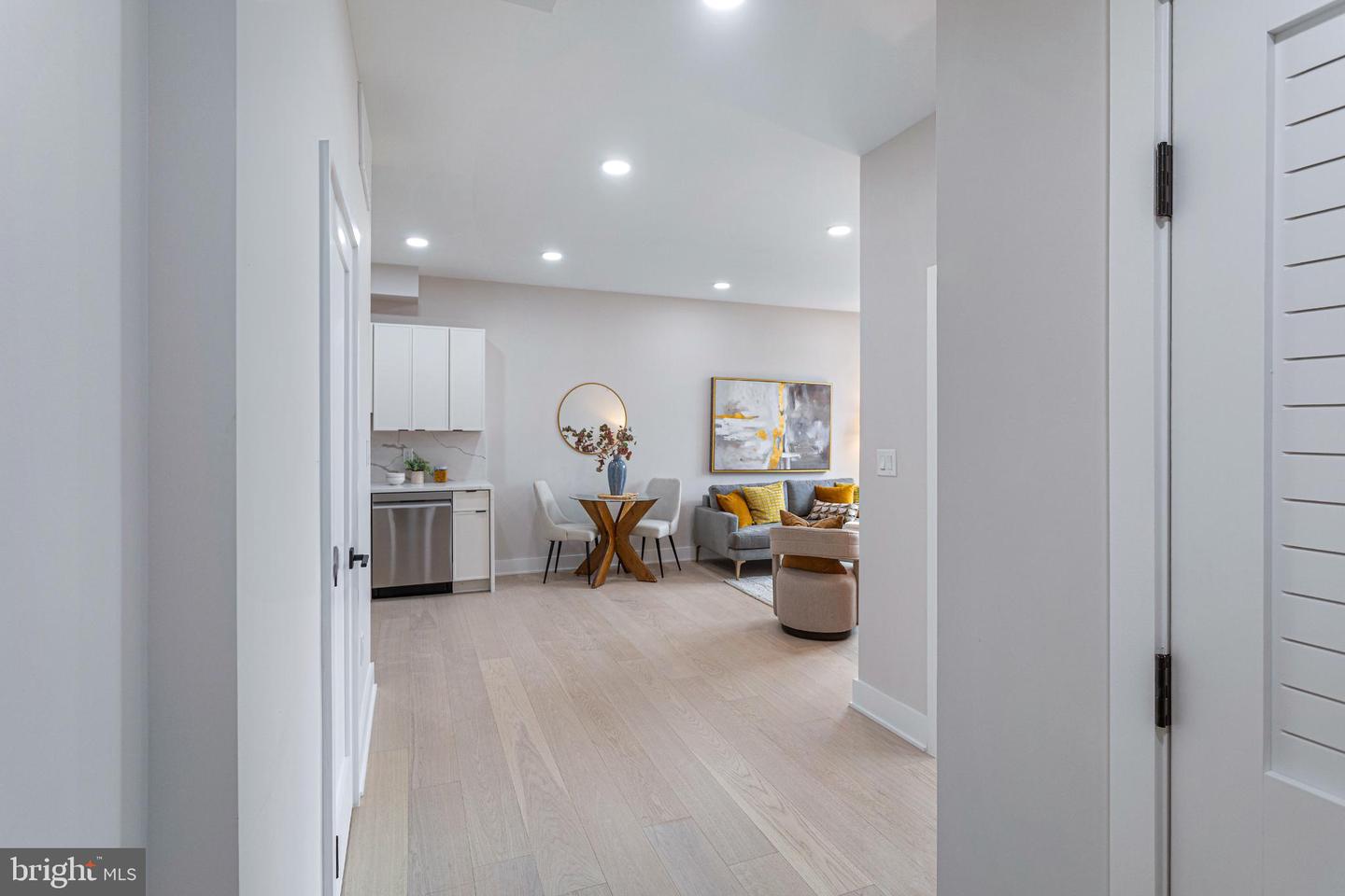 1516 EAST CAPITOL ST NE #C, WASHINGTON, District Of Columbia 20003, 1 Bedroom Bedrooms, ,1 BathroomBathrooms,Residential,For sale,1516 EAST CAPITOL ST NE #C,DCDC2233866 MLS # DCDC2233866