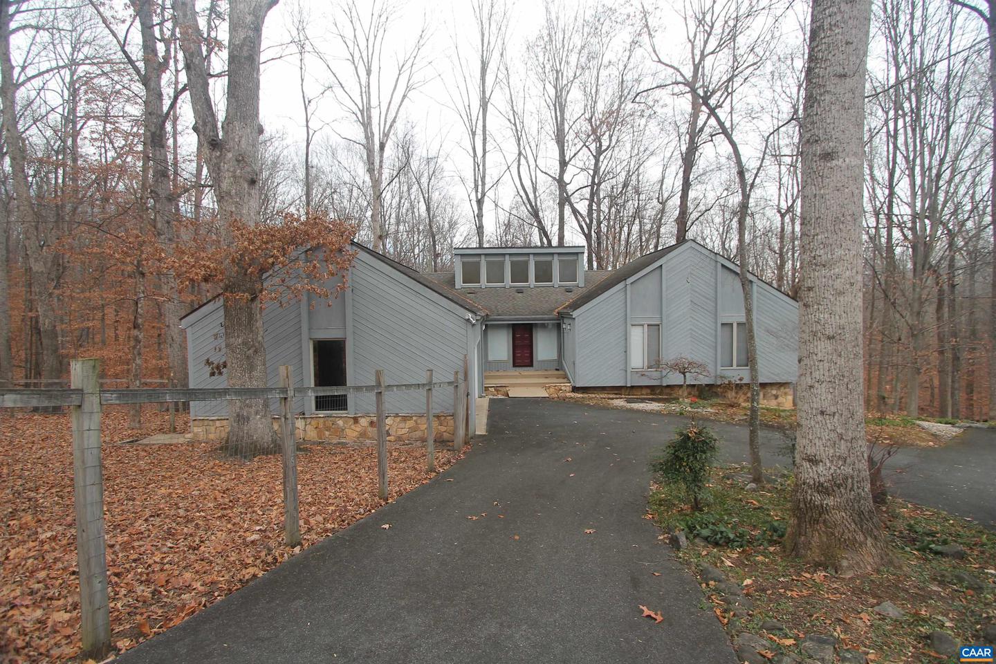 50 LYNNWOOD LN, CHARLOTTESVILLE, Virginia 22901, 5 Bedrooms Bedrooms, ,3 BathroomsBathrooms,Residential,For sale,50 LYNNWOOD LN,671608 MLS # 671608