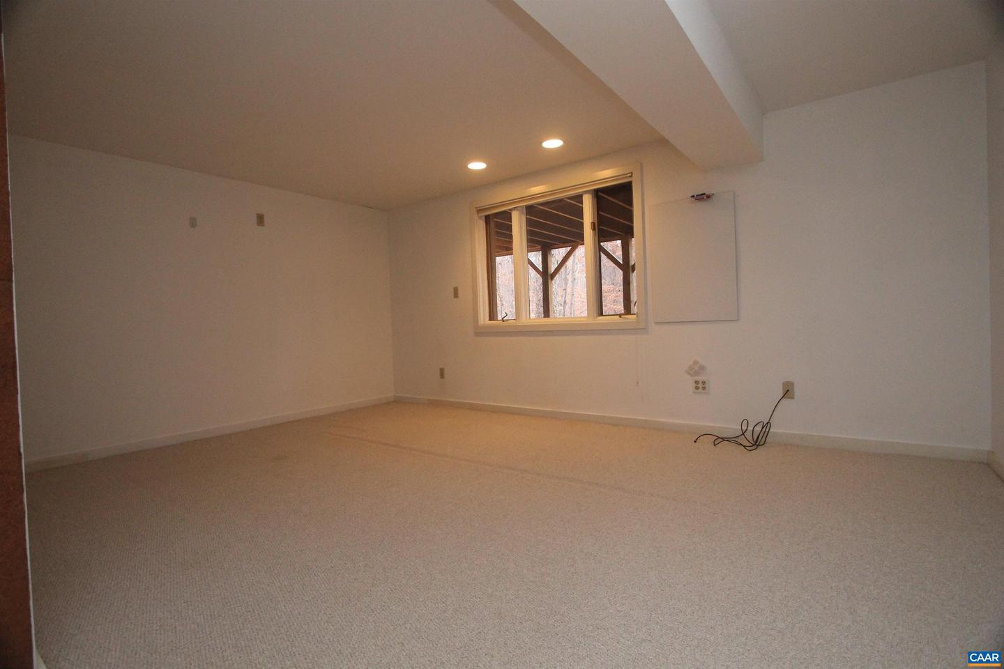 50 LYNNWOOD LN, CHARLOTTESVILLE, Virginia 22901, 5 Bedrooms Bedrooms, ,3 BathroomsBathrooms,Residential,For sale,50 LYNNWOOD LN,671608 MLS # 671608