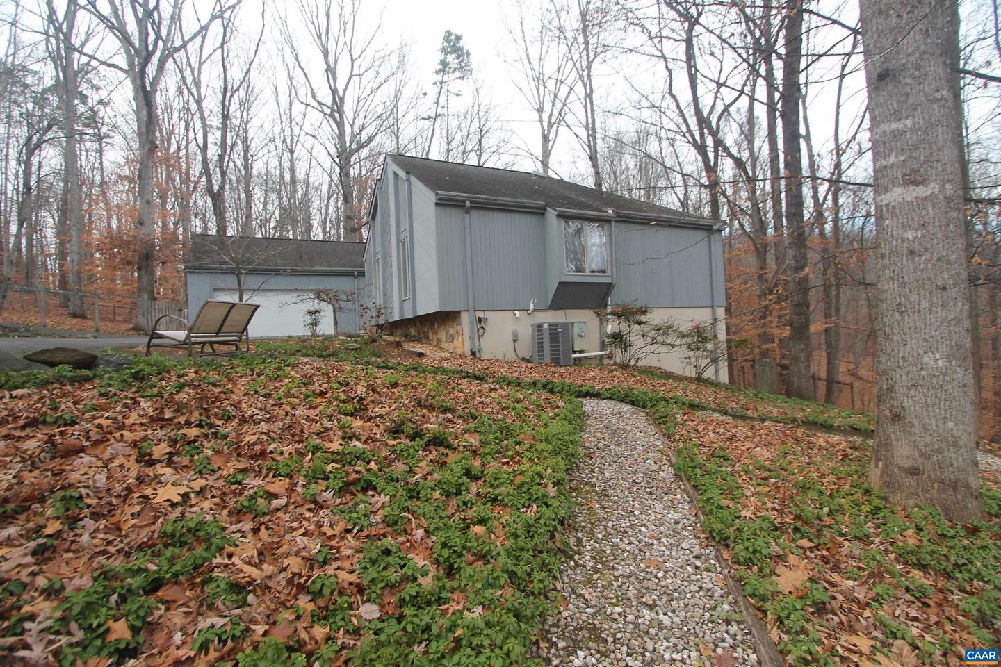 50 LYNNWOOD LN, CHARLOTTESVILLE, Virginia 22901, 5 Bedrooms Bedrooms, ,3 BathroomsBathrooms,Residential,For sale,50 LYNNWOOD LN,671608 MLS # 671608