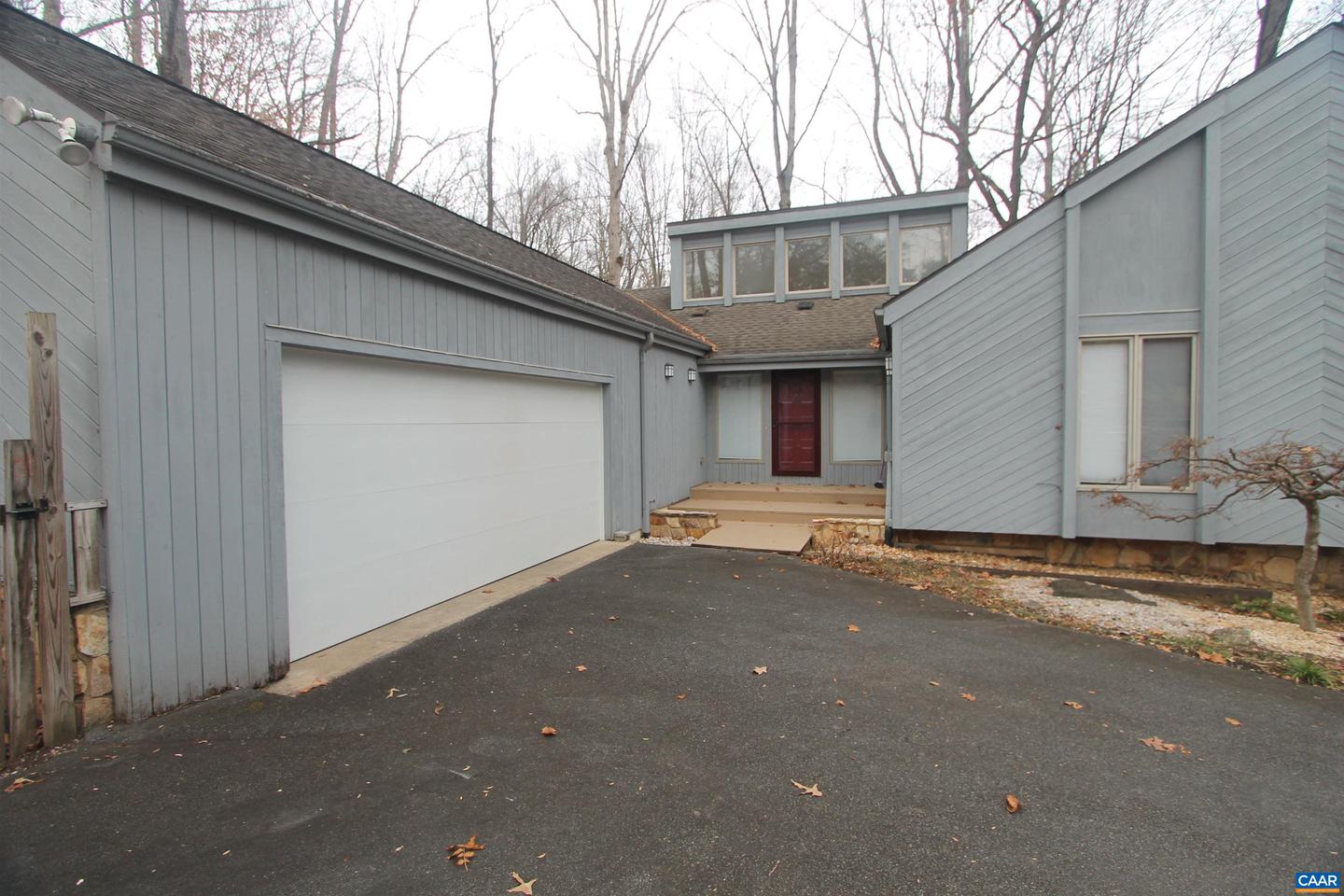 50 LYNNWOOD LN, CHARLOTTESVILLE, Virginia 22901, 5 Bedrooms Bedrooms, ,3 BathroomsBathrooms,Residential,For sale,50 LYNNWOOD LN,671608 MLS # 671608