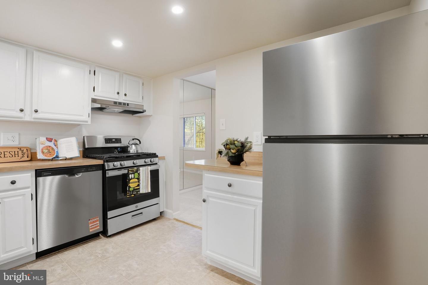 1552 NORTHGATE SQ #12B, RESTON, Virginia 20190, 2 Bedrooms Bedrooms, ,1 BathroomBathrooms,Residential,For sale,1552 NORTHGATE SQ #12B,VAFX2240626 MLS # VAFX2240626