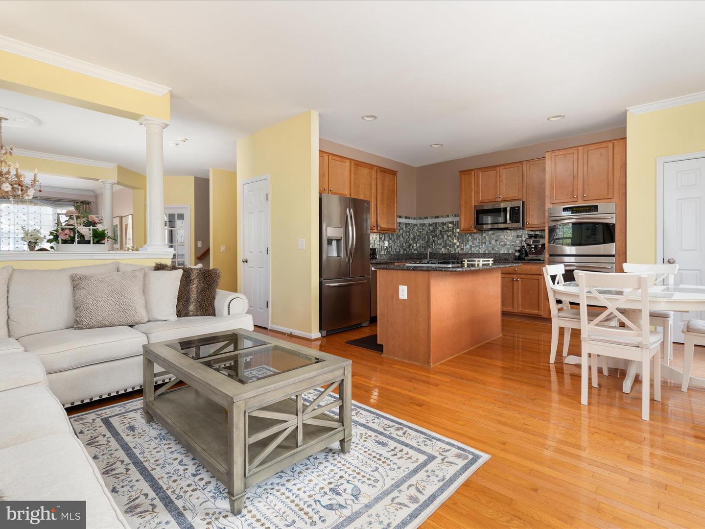 2433 BATTERY HILL CIR, WOODBRIDGE, Virginia 22191, 4 Bedrooms Bedrooms, 8 Rooms Rooms,3 BathroomsBathrooms,Residential,For sale,2433 BATTERY HILL CIR,VAPW2101840 MLS # VAPW2101840