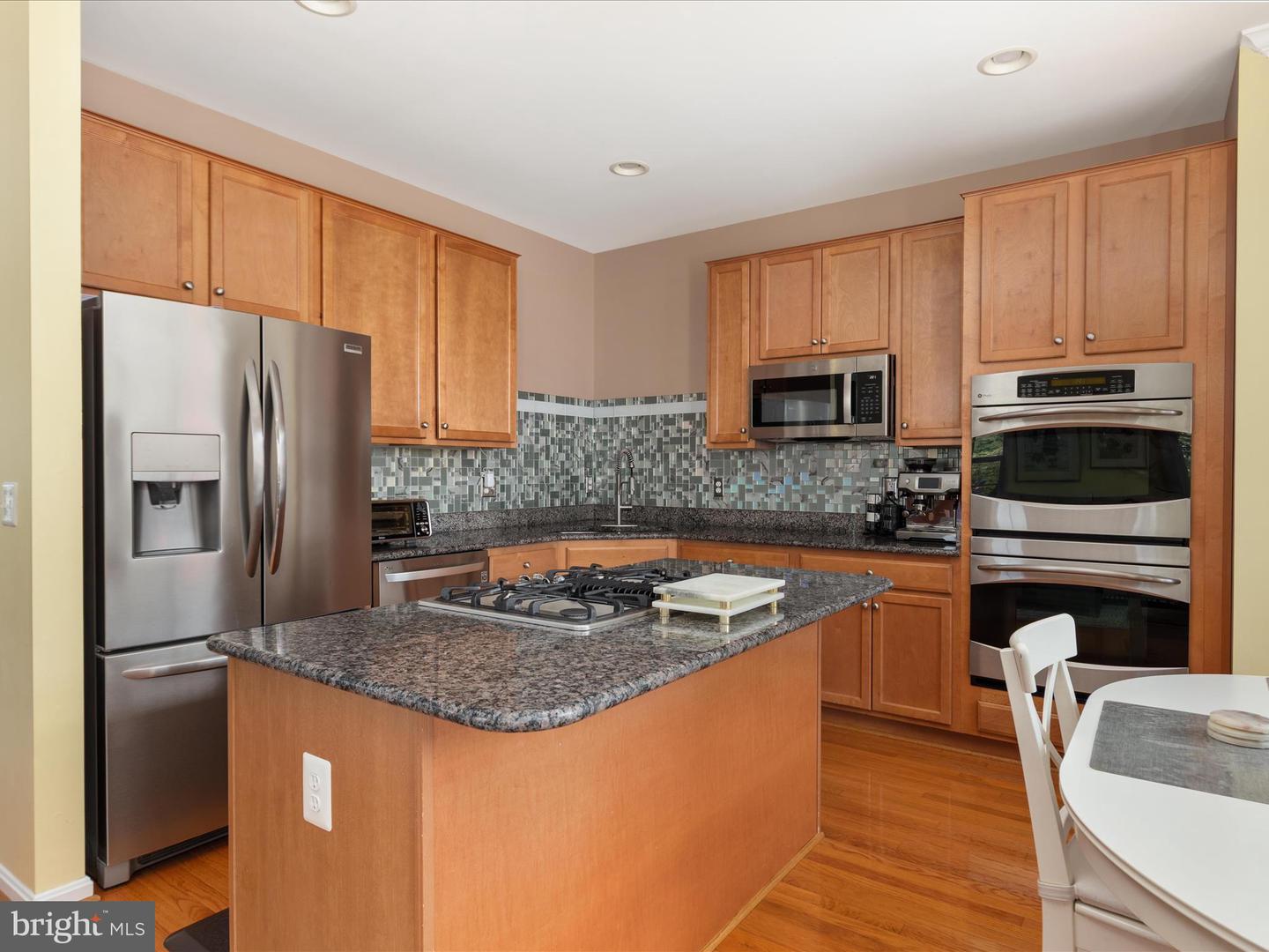 2433 BATTERY HILL CIR, WOODBRIDGE, Virginia 22191, 4 Bedrooms Bedrooms, 8 Rooms Rooms,3 BathroomsBathrooms,Residential,For sale,2433 BATTERY HILL CIR,VAPW2101840 MLS # VAPW2101840