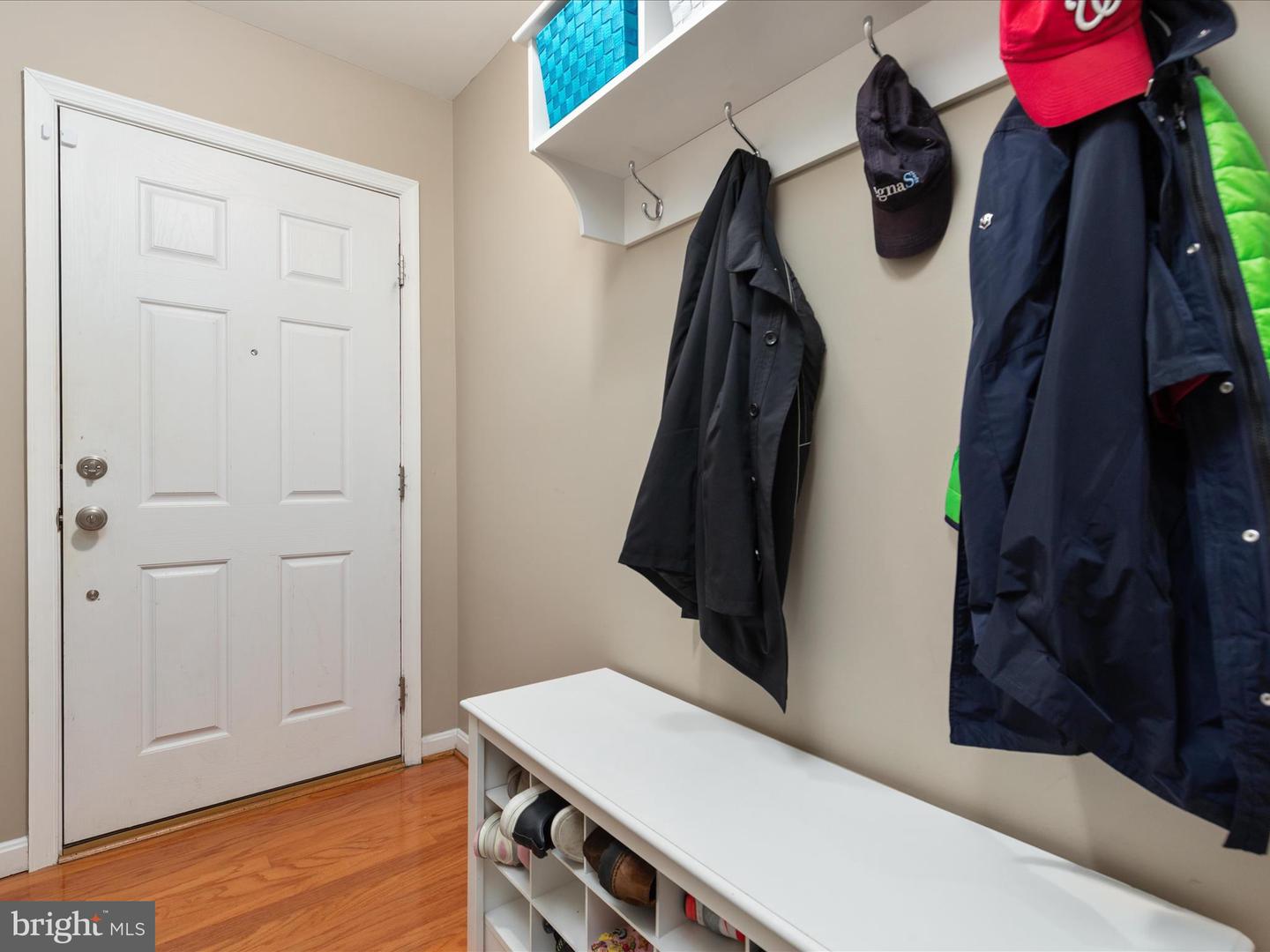 2433 BATTERY HILL CIR, WOODBRIDGE, Virginia 22191, 4 Bedrooms Bedrooms, 8 Rooms Rooms,3 BathroomsBathrooms,Residential,For sale,2433 BATTERY HILL CIR,VAPW2101840 MLS # VAPW2101840