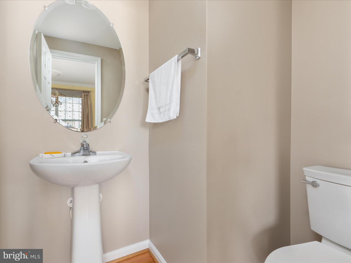 2433 BATTERY HILL CIR, WOODBRIDGE, Virginia 22191, 4 Bedrooms Bedrooms, 8 Rooms Rooms,3 BathroomsBathrooms,Residential,For sale,2433 BATTERY HILL CIR,VAPW2101840 MLS # VAPW2101840