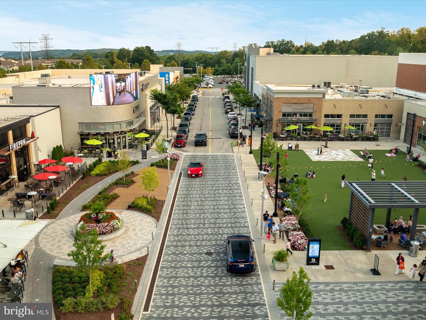 2433 BATTERY HILL CIR, WOODBRIDGE, Virginia 22191, 4 Bedrooms Bedrooms, 8 Rooms Rooms,3 BathroomsBathrooms,Residential,For sale,2433 BATTERY HILL CIR,VAPW2101840 MLS # VAPW2101840