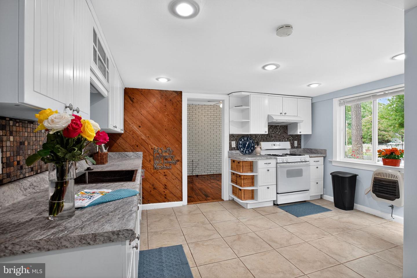 118 7TH ST, COLONIAL BEACH, Virginia 22443, 3 Bedrooms Bedrooms, ,2 BathroomsBathrooms,Residential,For sale,118 7TH ST,VAWE2009822 MLS # VAWE2009822