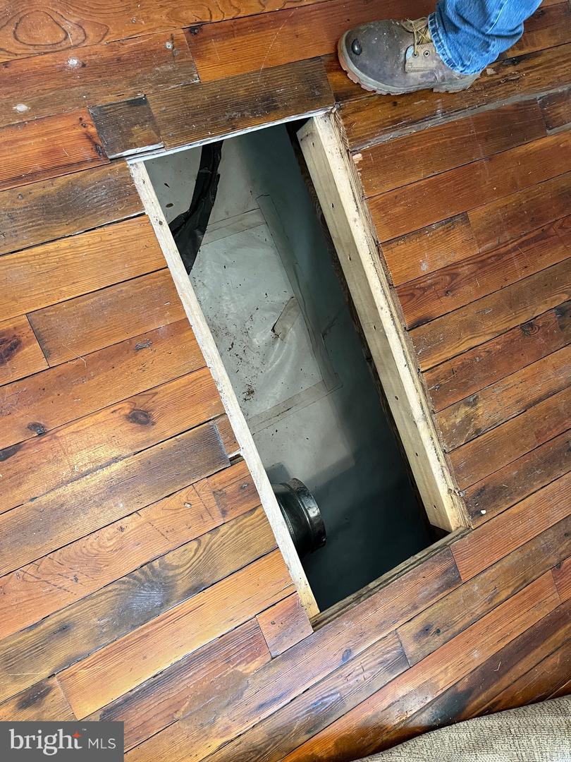 118 7TH ST, COLONIAL BEACH, Virginia 22443, 3 Bedrooms Bedrooms, ,2 BathroomsBathrooms,Residential,For sale,118 7TH ST,VAWE2009822 MLS # VAWE2009822