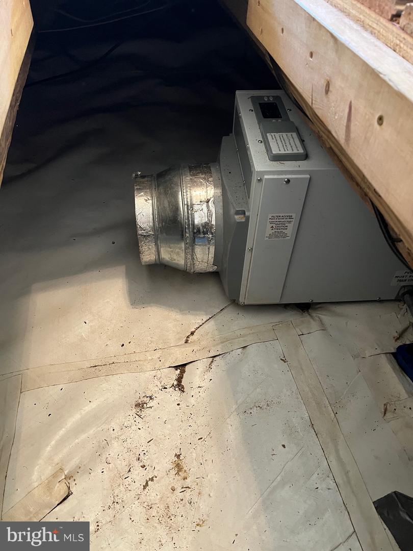 118 7TH ST, COLONIAL BEACH, Virginia 22443, 3 Bedrooms Bedrooms, ,2 BathroomsBathrooms,Residential,For sale,118 7TH ST,VAWE2009822 MLS # VAWE2009822