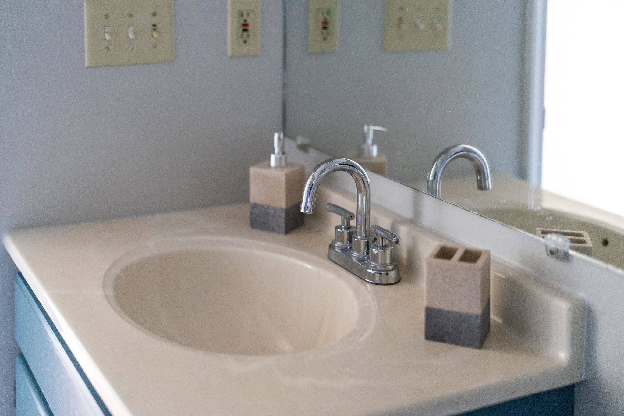 320 S WINCHESTER AVE, WAYNESBORO, Virginia 22980, 3 Bedrooms Bedrooms, ,1 BathroomBathrooms,Residential,320 S WINCHESTER AVE,671624 MLS # 671624 320 S WINCHESTER AVE, WAYNESBORO, Virginia 22980, 3 Bedrooms Bedrooms, ,1 BathroomBathrooms,Residential,320 S WINCHESTER AVE,671624 MLS # 671624