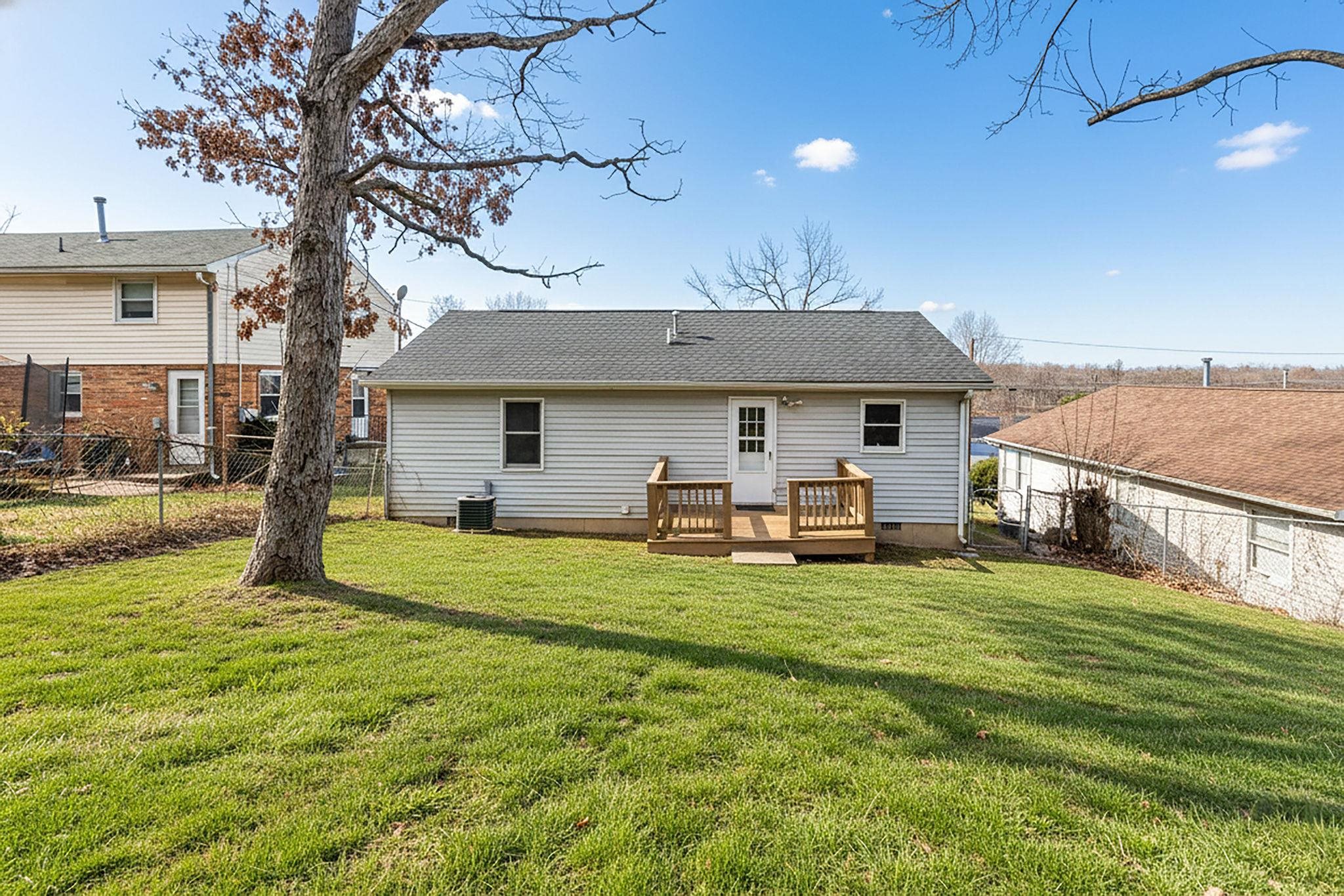 320 S WINCHESTER AVE, WAYNESBORO, Virginia 22980, 3 Bedrooms Bedrooms, ,1 BathroomBathrooms,Residential,320 S WINCHESTER AVE,671624 MLS # 671624 320 S WINCHESTER AVE, WAYNESBORO, Virginia 22980, 3 Bedrooms Bedrooms, ,1 BathroomBathrooms,Residential,320 S WINCHESTER AVE,671624 MLS # 671624