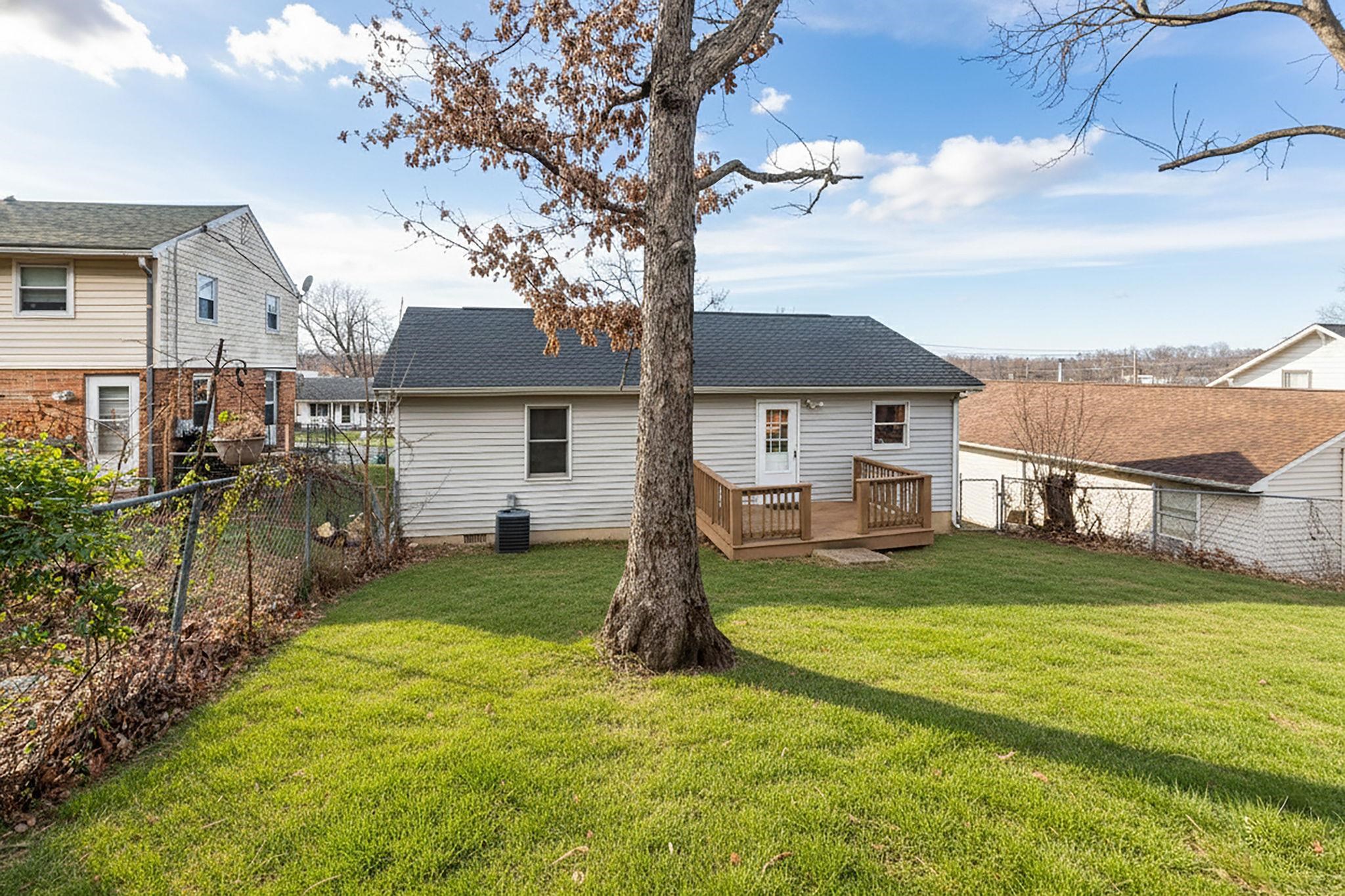 320 S WINCHESTER AVE, WAYNESBORO, Virginia 22980, 3 Bedrooms Bedrooms, ,1 BathroomBathrooms,Residential,320 S WINCHESTER AVE,671624 MLS # 671624 320 S WINCHESTER AVE, WAYNESBORO, Virginia 22980, 3 Bedrooms Bedrooms, ,1 BathroomBathrooms,Residential,320 S WINCHESTER AVE,671624 MLS # 671624