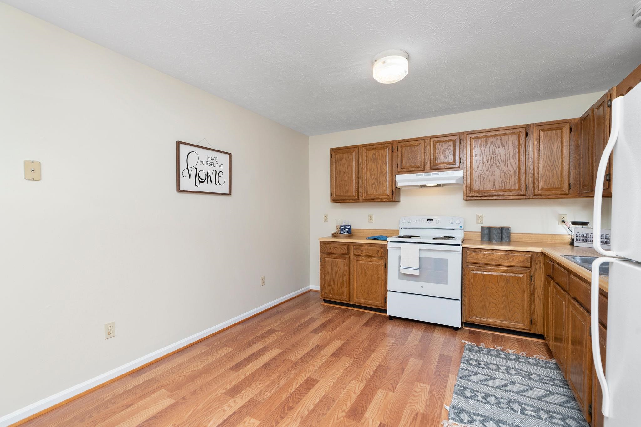 320 S WINCHESTER AVE, WAYNESBORO, Virginia 22980, 3 Bedrooms Bedrooms, ,1 BathroomBathrooms,Residential,320 S WINCHESTER AVE,671624 MLS # 671624 320 S WINCHESTER AVE, WAYNESBORO, Virginia 22980, 3 Bedrooms Bedrooms, ,1 BathroomBathrooms,Residential,320 S WINCHESTER AVE,671624 MLS # 671624