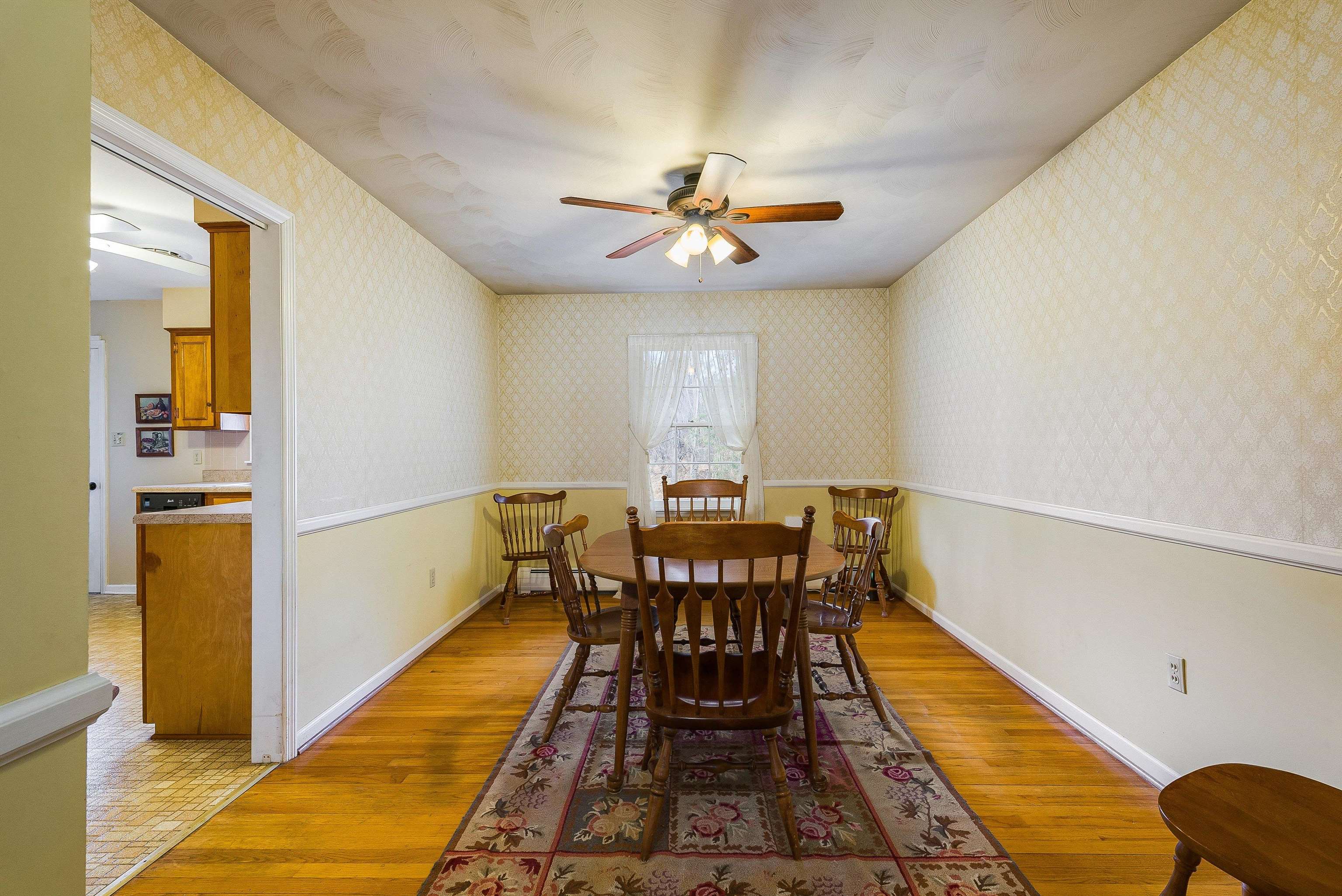 419 CARDINAL ST, STAUNTON, Virginia 24401, 3 Bedrooms Bedrooms, ,2 BathroomsBathrooms,Residential,419 CARDINAL ST,671629 MLS # 671629