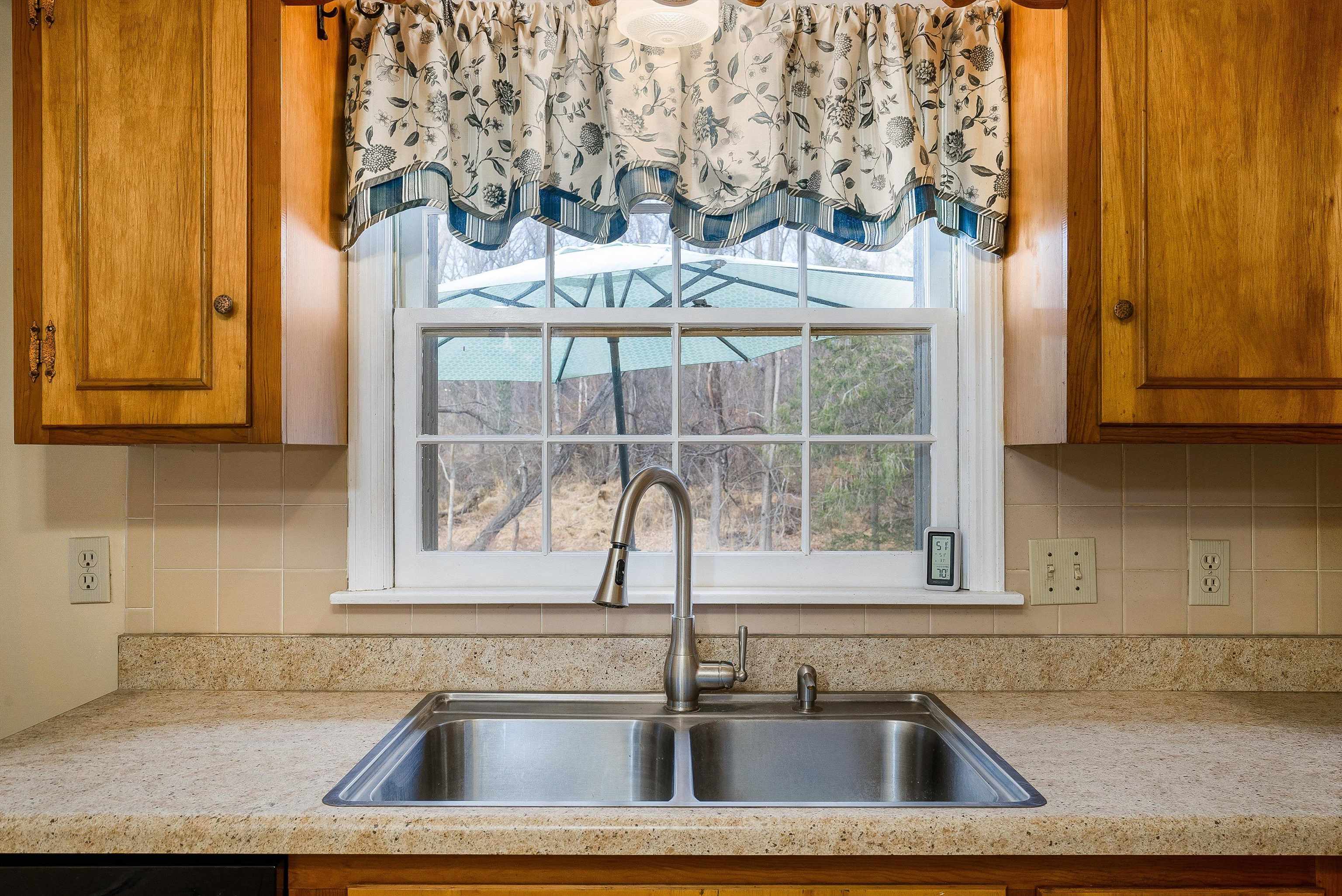 419 CARDINAL ST, STAUNTON, Virginia 24401, 3 Bedrooms Bedrooms, ,2 BathroomsBathrooms,Residential,419 CARDINAL ST,671629 MLS # 671629