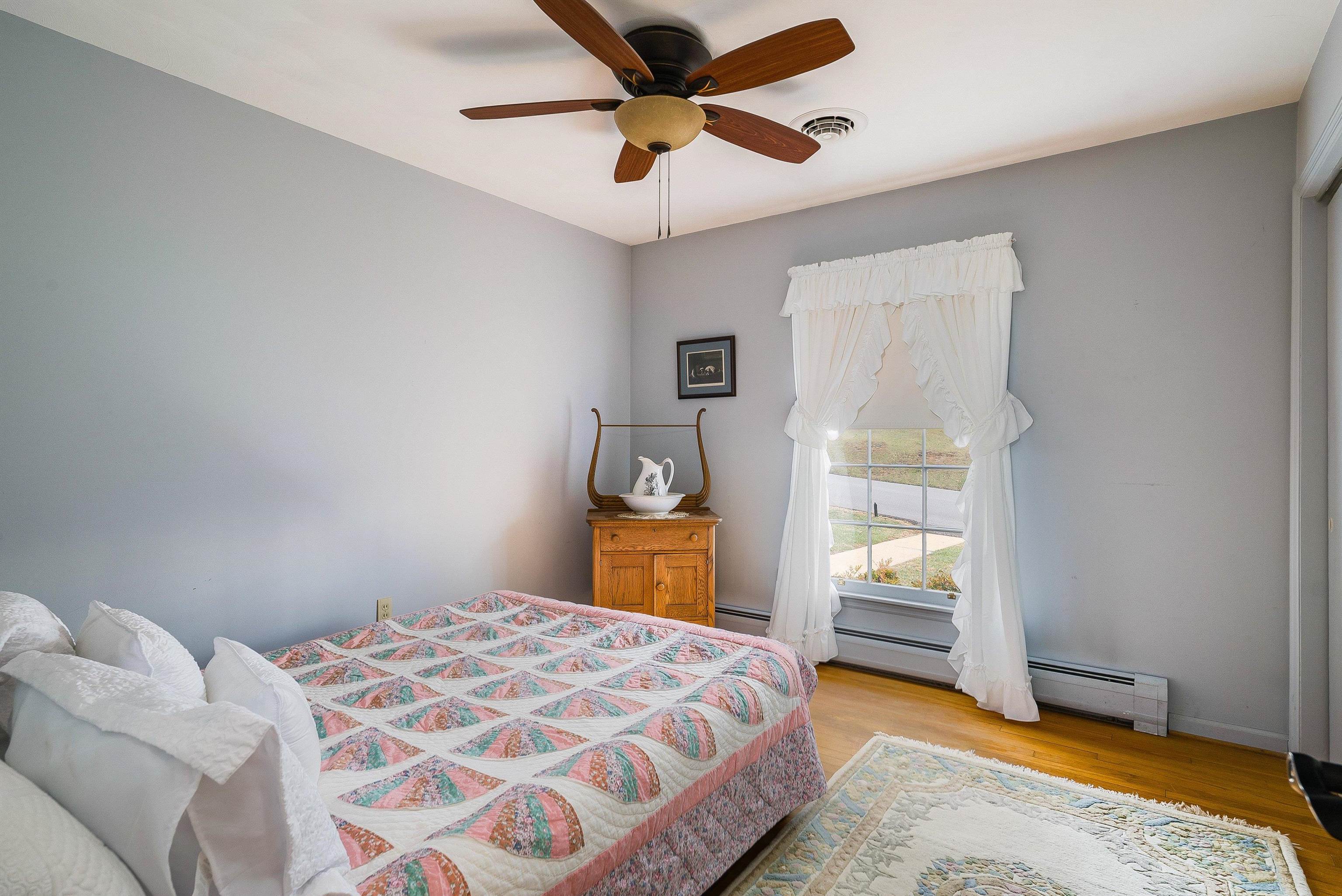 419 CARDINAL ST, STAUNTON, Virginia 24401, 3 Bedrooms Bedrooms, ,2 BathroomsBathrooms,Residential,419 CARDINAL ST,671629 MLS # 671629