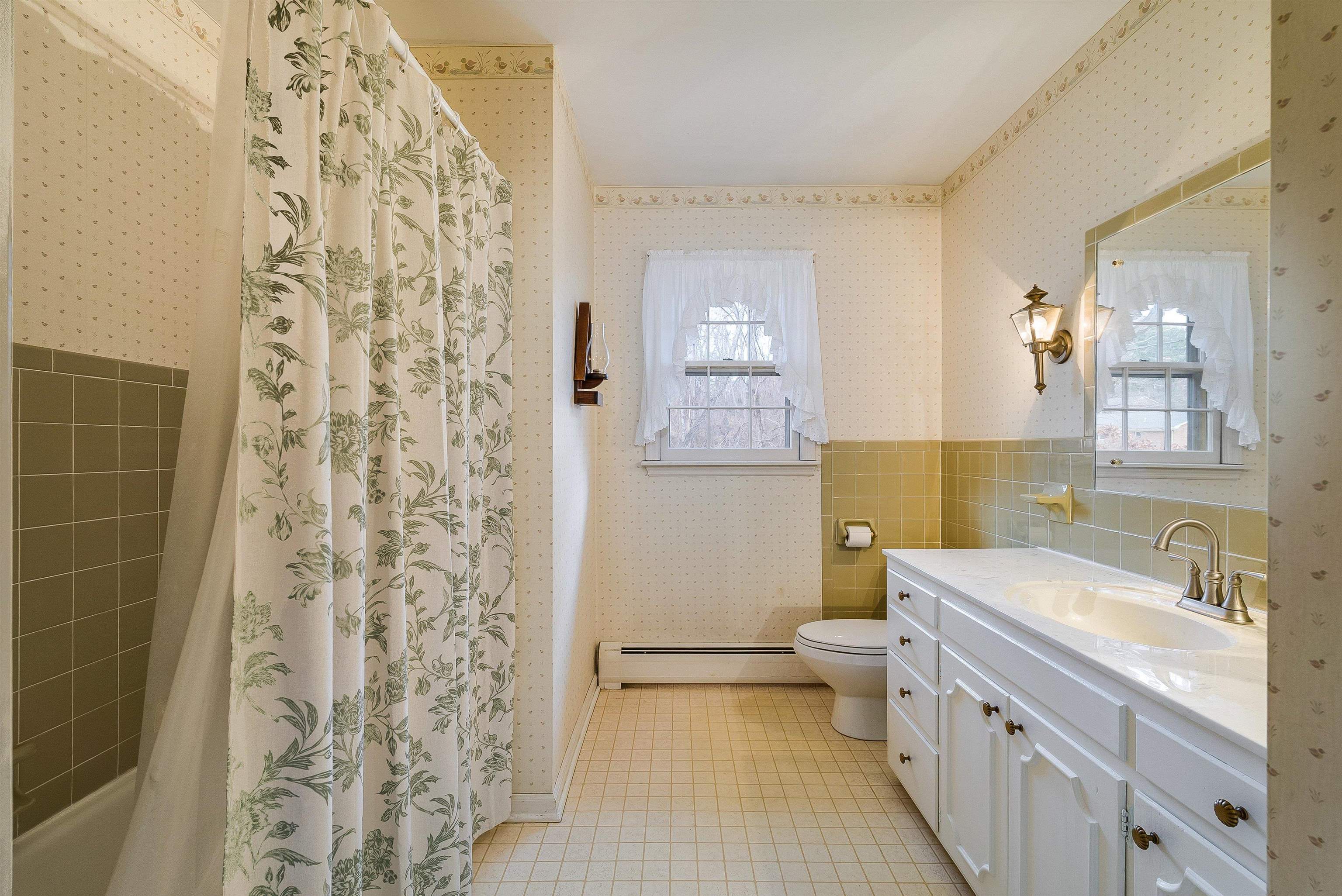 419 CARDINAL ST, STAUNTON, Virginia 24401, 3 Bedrooms Bedrooms, ,2 BathroomsBathrooms,Residential,419 CARDINAL ST,671629 MLS # 671629