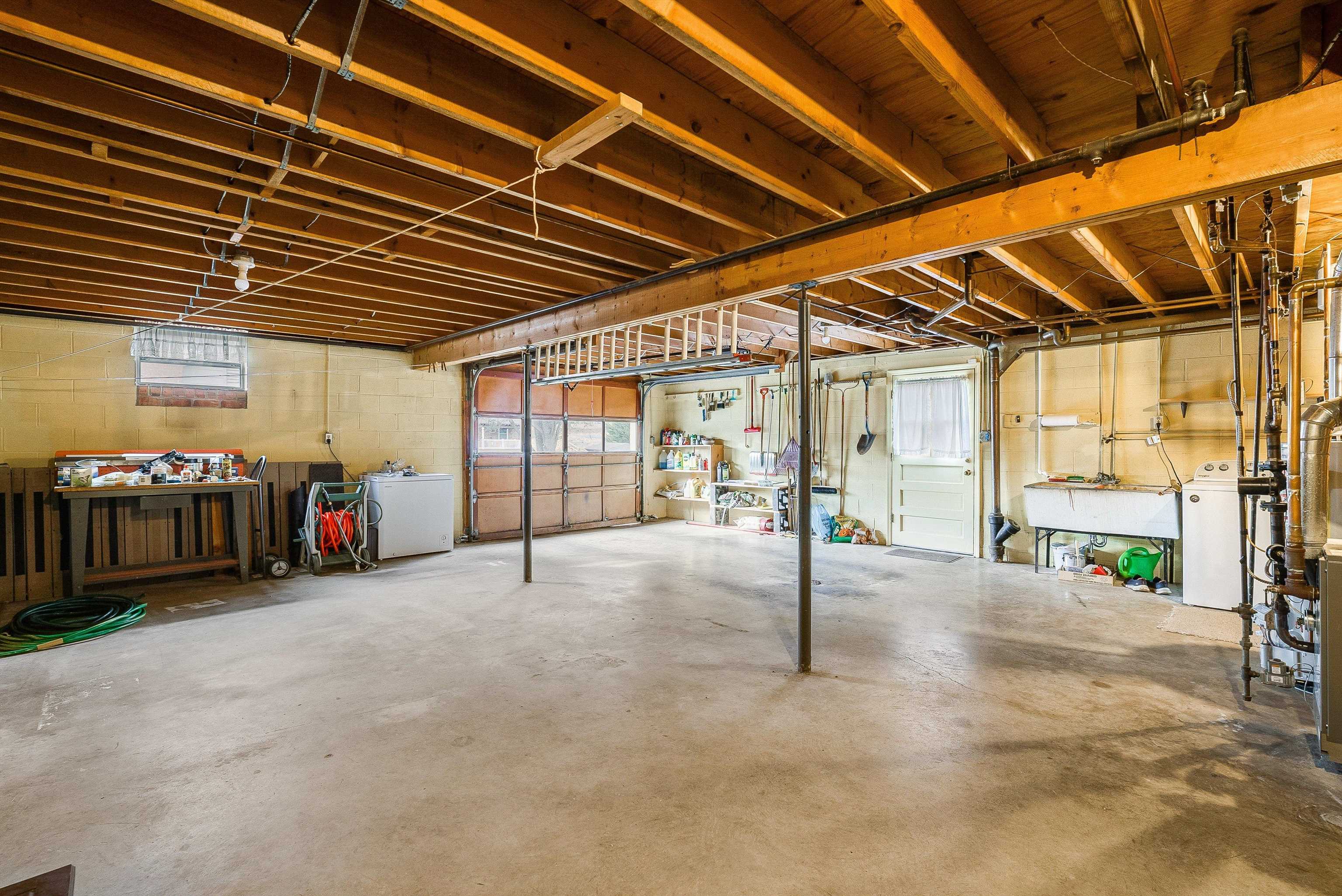 419 CARDINAL ST, STAUNTON, Virginia 24401, 3 Bedrooms Bedrooms, ,2 BathroomsBathrooms,Residential,419 CARDINAL ST,671629 MLS # 671629