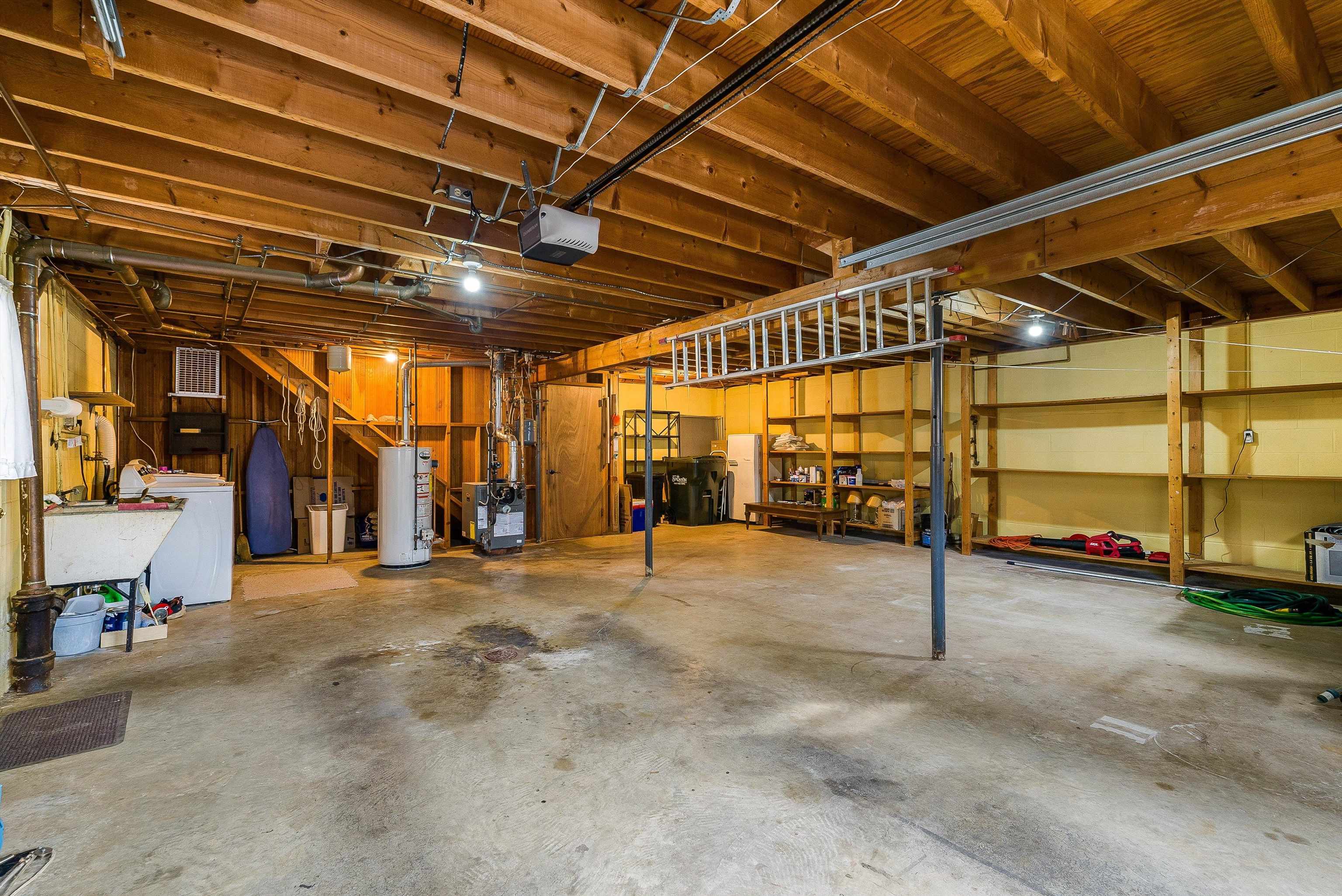 419 CARDINAL ST, STAUNTON, Virginia 24401, 3 Bedrooms Bedrooms, ,2 BathroomsBathrooms,Residential,419 CARDINAL ST,671629 MLS # 671629