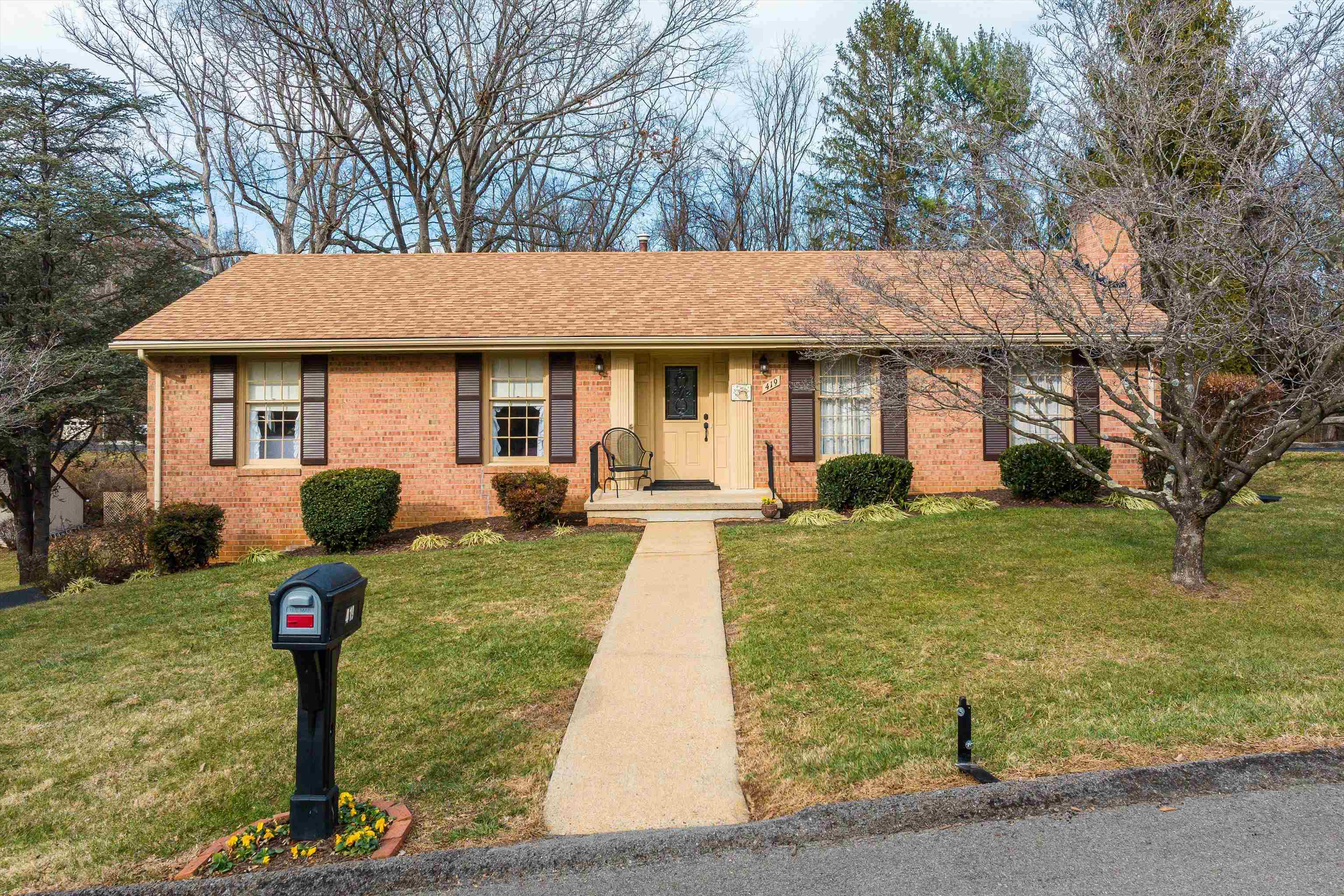 419 CARDINAL ST, STAUNTON, Virginia 24401, 3 Bedrooms Bedrooms, ,2 BathroomsBathrooms,Residential,419 CARDINAL ST,671629 MLS # 671629