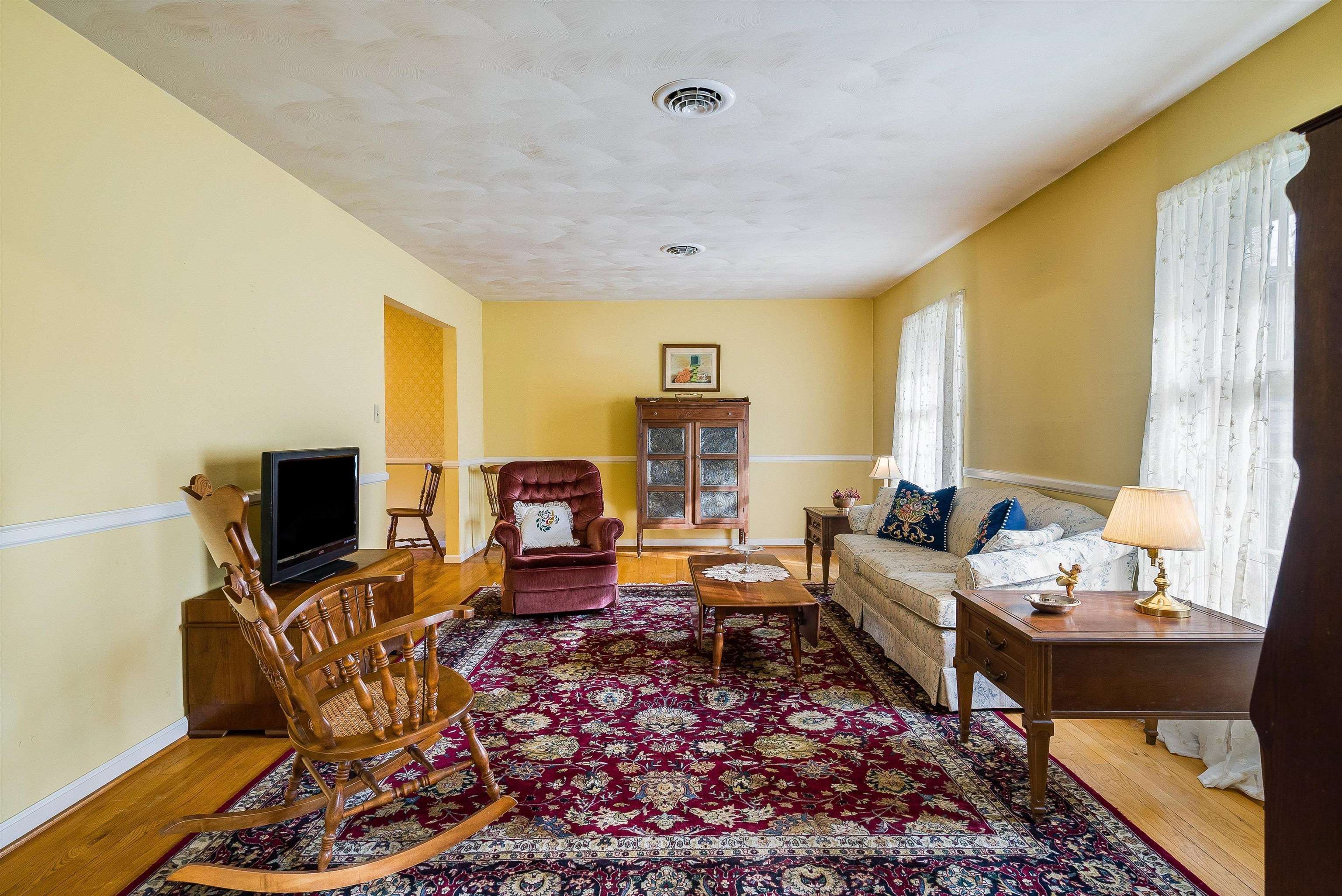 419 CARDINAL ST, STAUNTON, Virginia 24401, 3 Bedrooms Bedrooms, ,2 BathroomsBathrooms,Residential,419 CARDINAL ST,671629 MLS # 671629