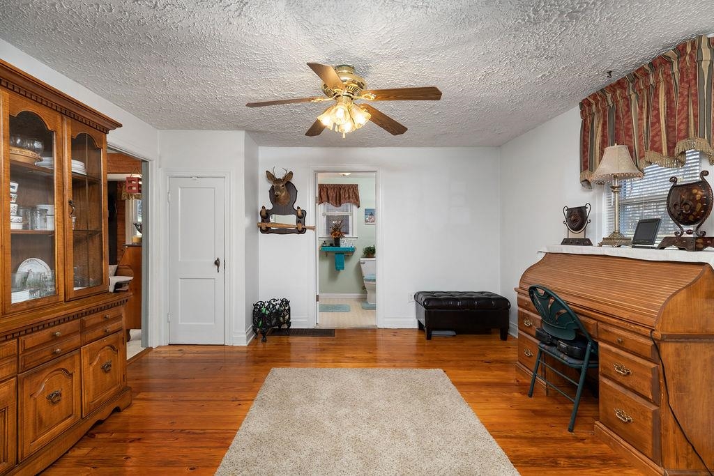 115 OLD HERMITAGE RD, WAYNESBORO, Virginia 22980, 3 Bedrooms Bedrooms, ,2 BathroomsBathrooms,Residential,115 OLD HERMITAGE RD,671633 MLS # 671633