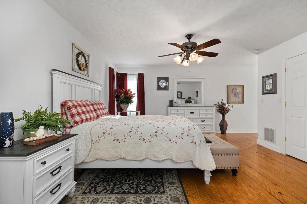 115 OLD HERMITAGE RD, WAYNESBORO, Virginia 22980, 3 Bedrooms Bedrooms, ,2 BathroomsBathrooms,Residential,115 OLD HERMITAGE RD,671633 MLS # 671633