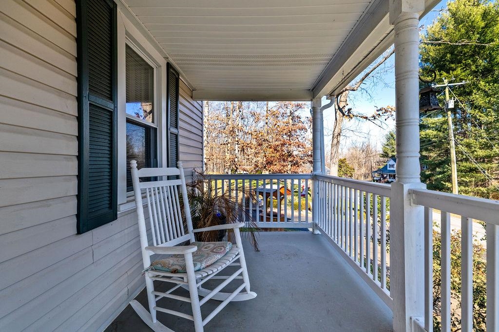 115 OLD HERMITAGE RD, WAYNESBORO, Virginia 22980, 3 Bedrooms Bedrooms, ,2 BathroomsBathrooms,Residential,115 OLD HERMITAGE RD,671633 MLS # 671633