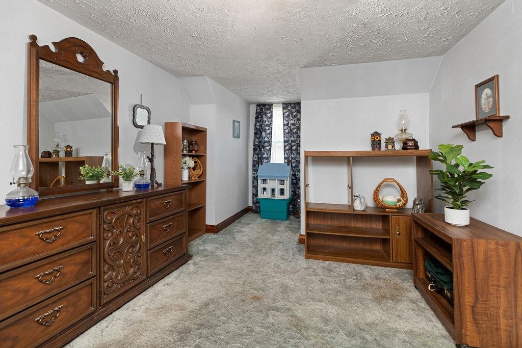 115 OLD HERMITAGE RD, WAYNESBORO, Virginia 22980, 3 Bedrooms Bedrooms, ,2 BathroomsBathrooms,Residential,115 OLD HERMITAGE RD,671633 MLS # 671633