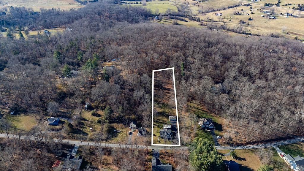 115 OLD HERMITAGE RD, WAYNESBORO, Virginia 22980, 3 Bedrooms Bedrooms, ,2 BathroomsBathrooms,Residential,115 OLD HERMITAGE RD,671633 MLS # 671633