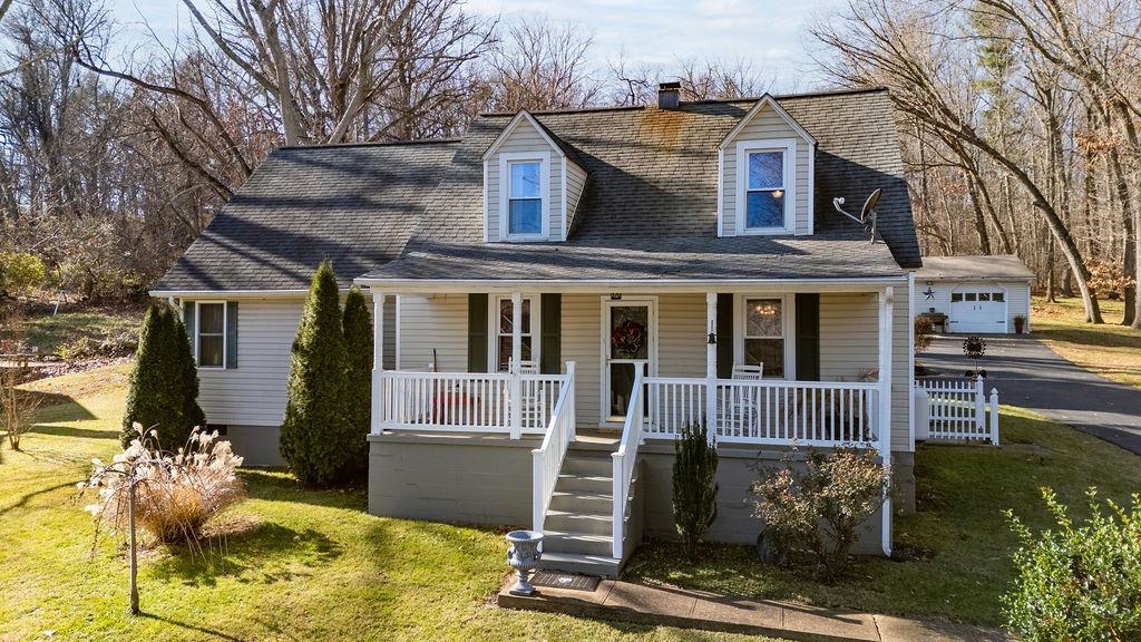 115 OLD HERMITAGE RD, WAYNESBORO, Virginia 22980, 3 Bedrooms Bedrooms, ,2 BathroomsBathrooms,Residential,115 OLD HERMITAGE RD,671633 MLS # 671633