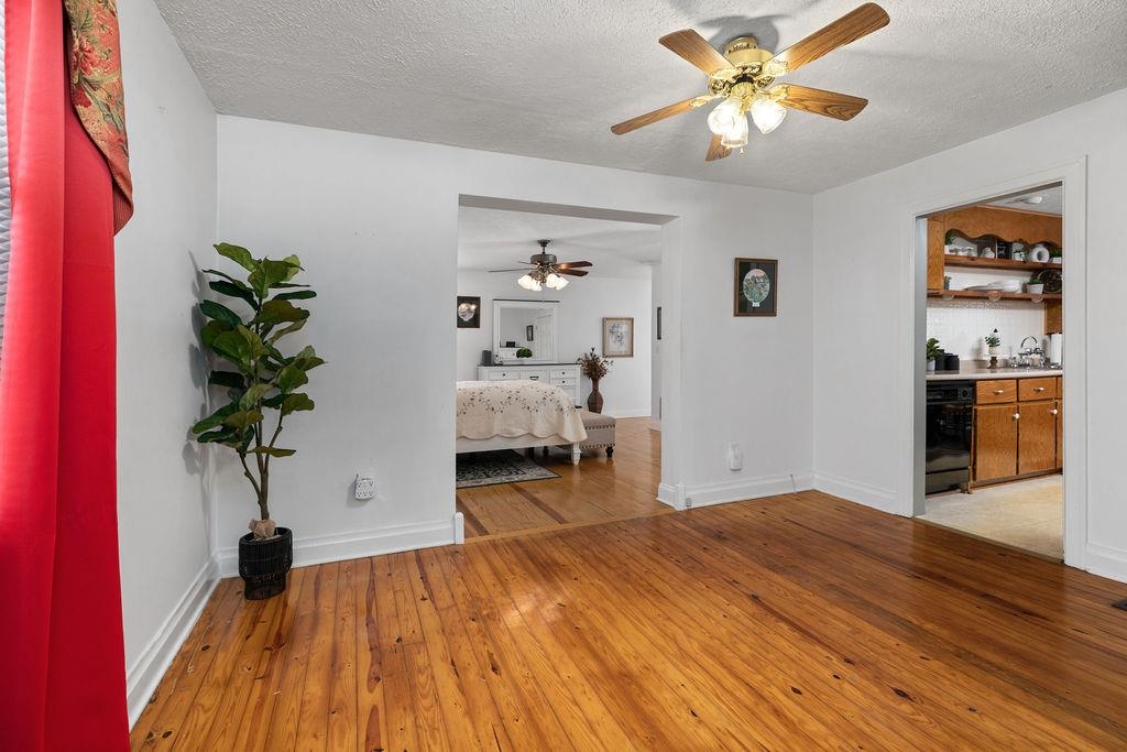 115 OLD HERMITAGE RD, WAYNESBORO, Virginia 22980, 3 Bedrooms Bedrooms, ,2 BathroomsBathrooms,Residential,115 OLD HERMITAGE RD,671633 MLS # 671633