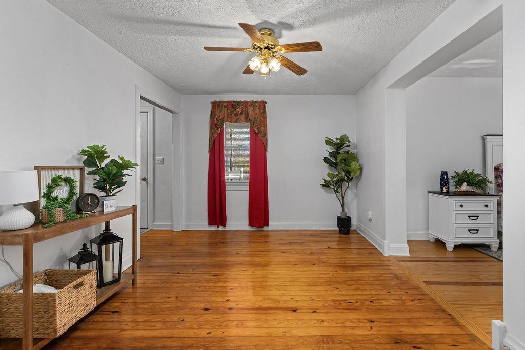 115 OLD HERMITAGE RD, WAYNESBORO, Virginia 22980, 3 Bedrooms Bedrooms, ,2 BathroomsBathrooms,Residential,115 OLD HERMITAGE RD,671633 MLS # 671633