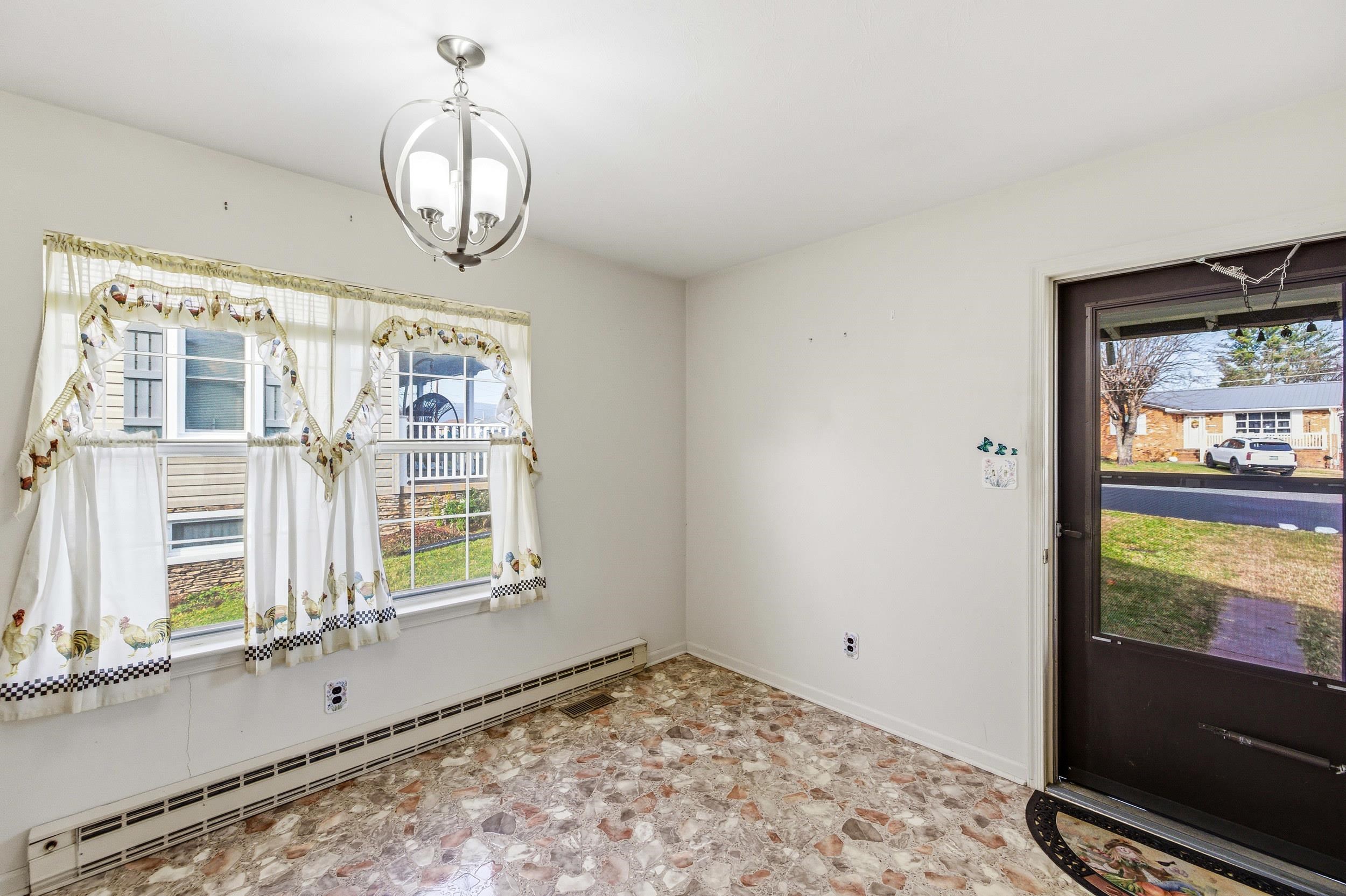 502 SEVENTH ST, ELKTON, Virginia 22827, 3 Bedrooms Bedrooms, ,1 BathroomBathrooms,Residential,502 SEVENTH ST,671634 MLS # 671634 502 SEVENTH ST, ELKTON, Virginia 22827, 3 Bedrooms Bedrooms, ,1 BathroomBathrooms,Residential,502 SEVENTH ST,671634 MLS # 671634