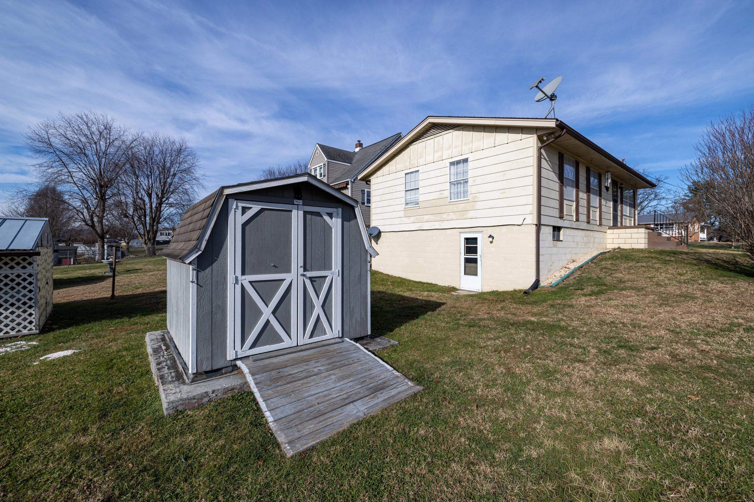 502 SEVENTH ST, ELKTON, Virginia 22827, 3 Bedrooms Bedrooms, ,1 BathroomBathrooms,Residential,502 SEVENTH ST,671634 MLS # 671634 502 SEVENTH ST, ELKTON, Virginia 22827, 3 Bedrooms Bedrooms, ,1 BathroomBathrooms,Residential,502 SEVENTH ST,671634 MLS # 671634