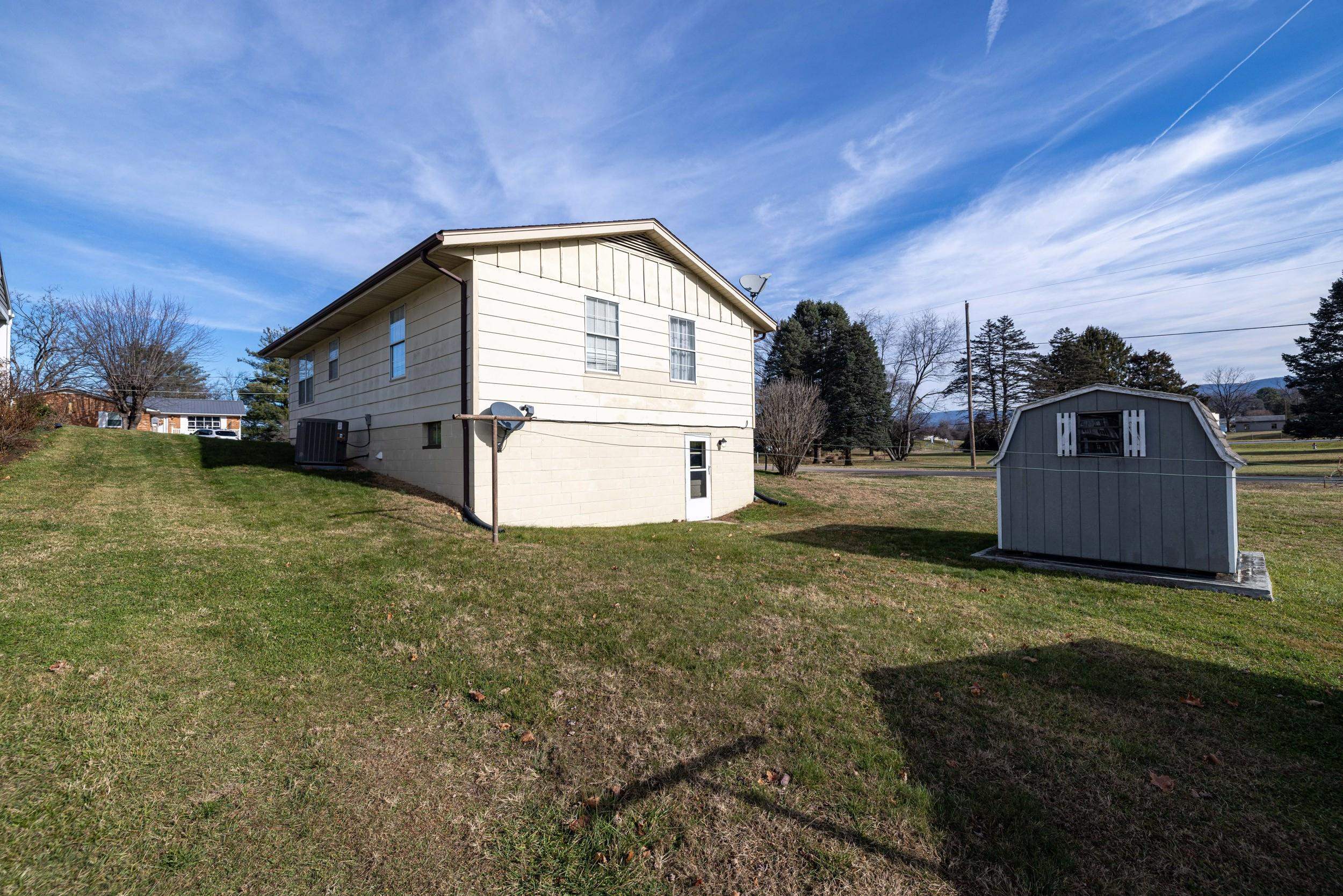 502 SEVENTH ST, ELKTON, Virginia 22827, 3 Bedrooms Bedrooms, ,1 BathroomBathrooms,Residential,502 SEVENTH ST,671634 MLS # 671634 502 SEVENTH ST, ELKTON, Virginia 22827, 3 Bedrooms Bedrooms, ,1 BathroomBathrooms,Residential,502 SEVENTH ST,671634 MLS # 671634