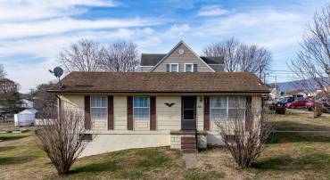 502 SEVENTH ST, ELKTON, Virginia 22827, 3 Bedrooms Bedrooms, ,1 BathroomBathrooms,Residential,502 SEVENTH ST,671634 MLS # 671634