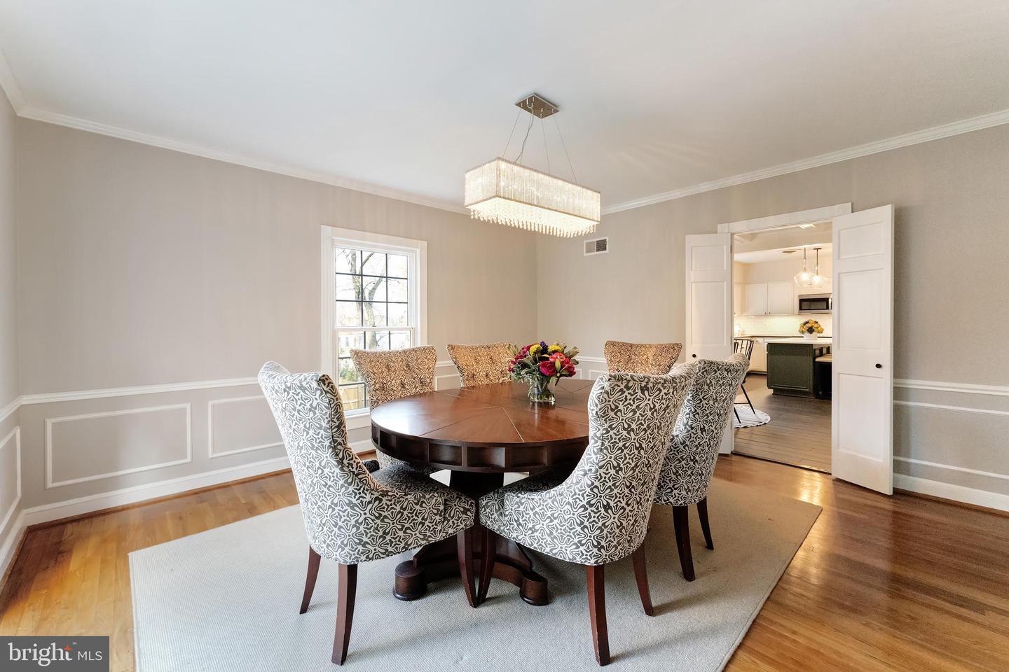 706 BLUEBERRY HILL RD, MCLEAN, Virginia 22101, 4 Bedrooms Bedrooms, ,4 BathroomsBathrooms,Residential,For sale,706 BLUEBERRY HILL RD,VAFX2274870 MLS # VAFX2274870