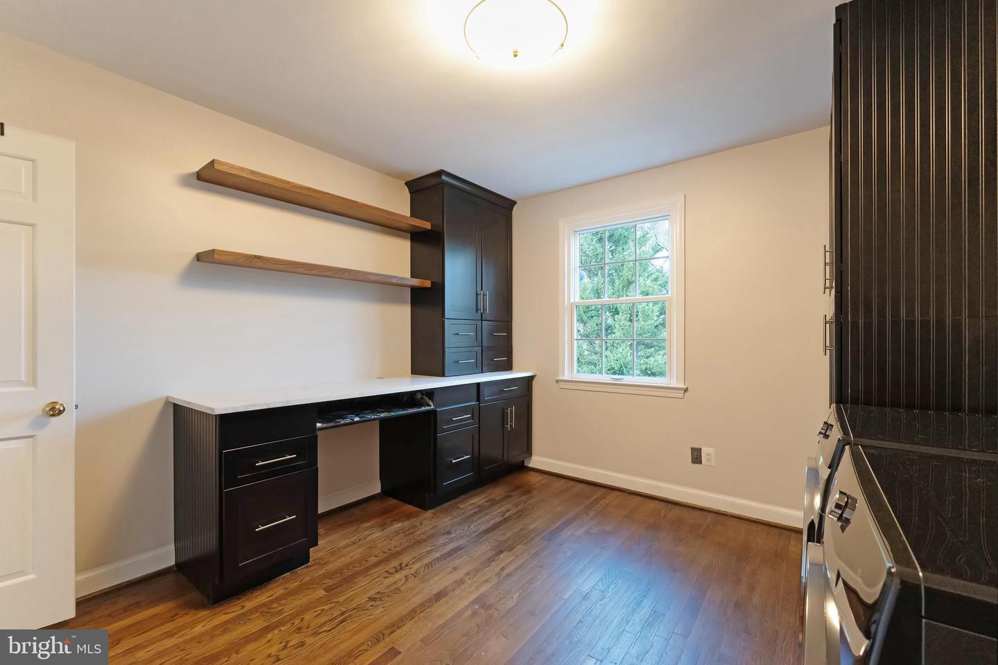 706 BLUEBERRY HILL RD, MCLEAN, Virginia 22101, 4 Bedrooms Bedrooms, ,4 BathroomsBathrooms,Residential,For sale,706 BLUEBERRY HILL RD,VAFX2274870 MLS # VAFX2274870