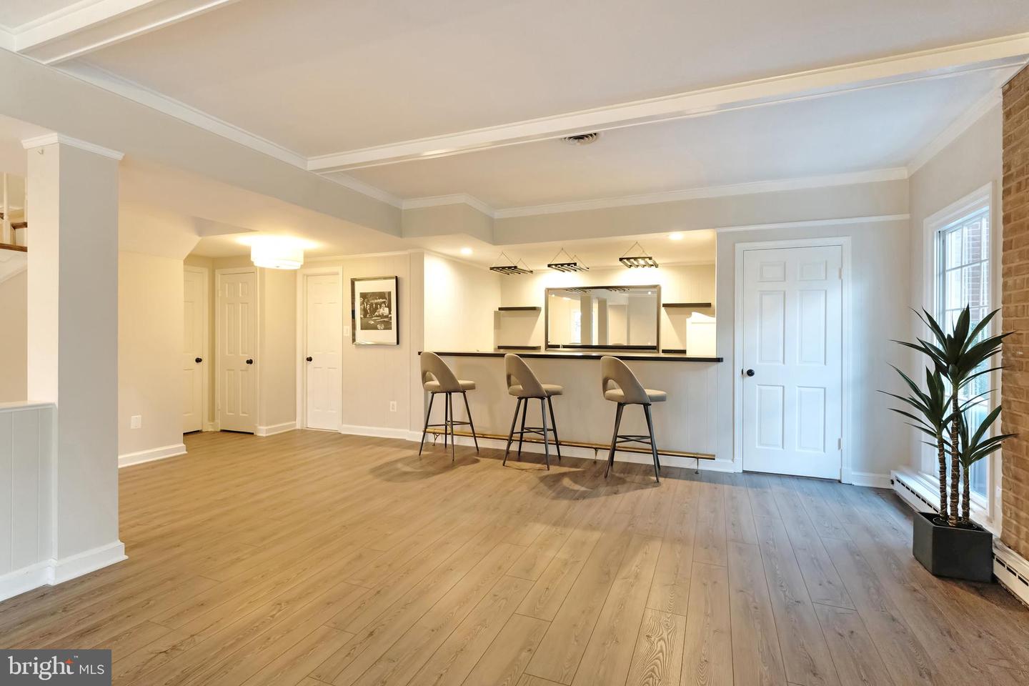 706 BLUEBERRY HILL RD, MCLEAN, Virginia 22101, 4 Bedrooms Bedrooms, ,4 BathroomsBathrooms,Residential,For sale,706 BLUEBERRY HILL RD,VAFX2274870 MLS # VAFX2274870