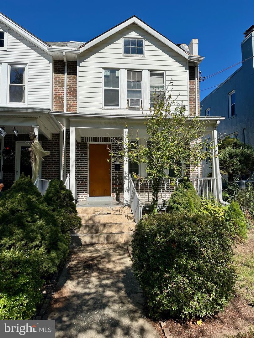 4227 BRANDYWINE ST NW, WASHINGTON, District Of Columbia 20016, 3 Bedrooms Bedrooms, ,2 BathroomsBathrooms,Residential,For sale,4227 BRANDYWINE ST NW,DCDC2227886 MLS # DCDC2227886