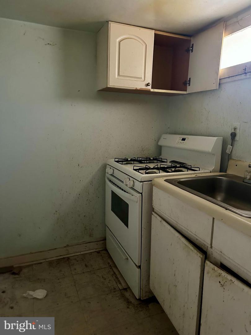 4227 BRANDYWINE ST NW, WASHINGTON, District Of Columbia 20016, 3 Bedrooms Bedrooms, ,2 BathroomsBathrooms,Residential,For sale,4227 BRANDYWINE ST NW,DCDC2227886 MLS # DCDC2227886