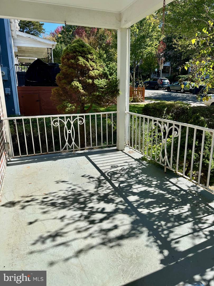 4227 BRANDYWINE ST NW, WASHINGTON, District Of Columbia 20016, 3 Bedrooms Bedrooms, ,2 BathroomsBathrooms,Residential,For sale,4227 BRANDYWINE ST NW,DCDC2227886 MLS # DCDC2227886