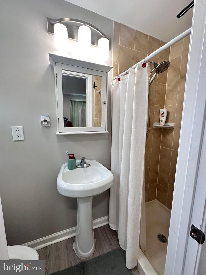 1411 MARY ST, WOODBRIDGE, Virginia 22191, 4 Bedrooms Bedrooms, ,3 BathroomsBathrooms,Residential,For sale,1411 MARY ST,VAPW2106554 MLS # VAPW2106554