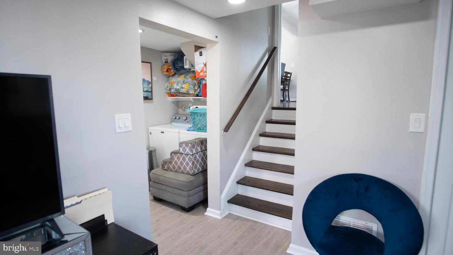 1411 MARY ST, WOODBRIDGE, Virginia 22191, 4 Bedrooms Bedrooms, ,3 BathroomsBathrooms,Residential,For sale,1411 MARY ST,VAPW2106554 MLS # VAPW2106554