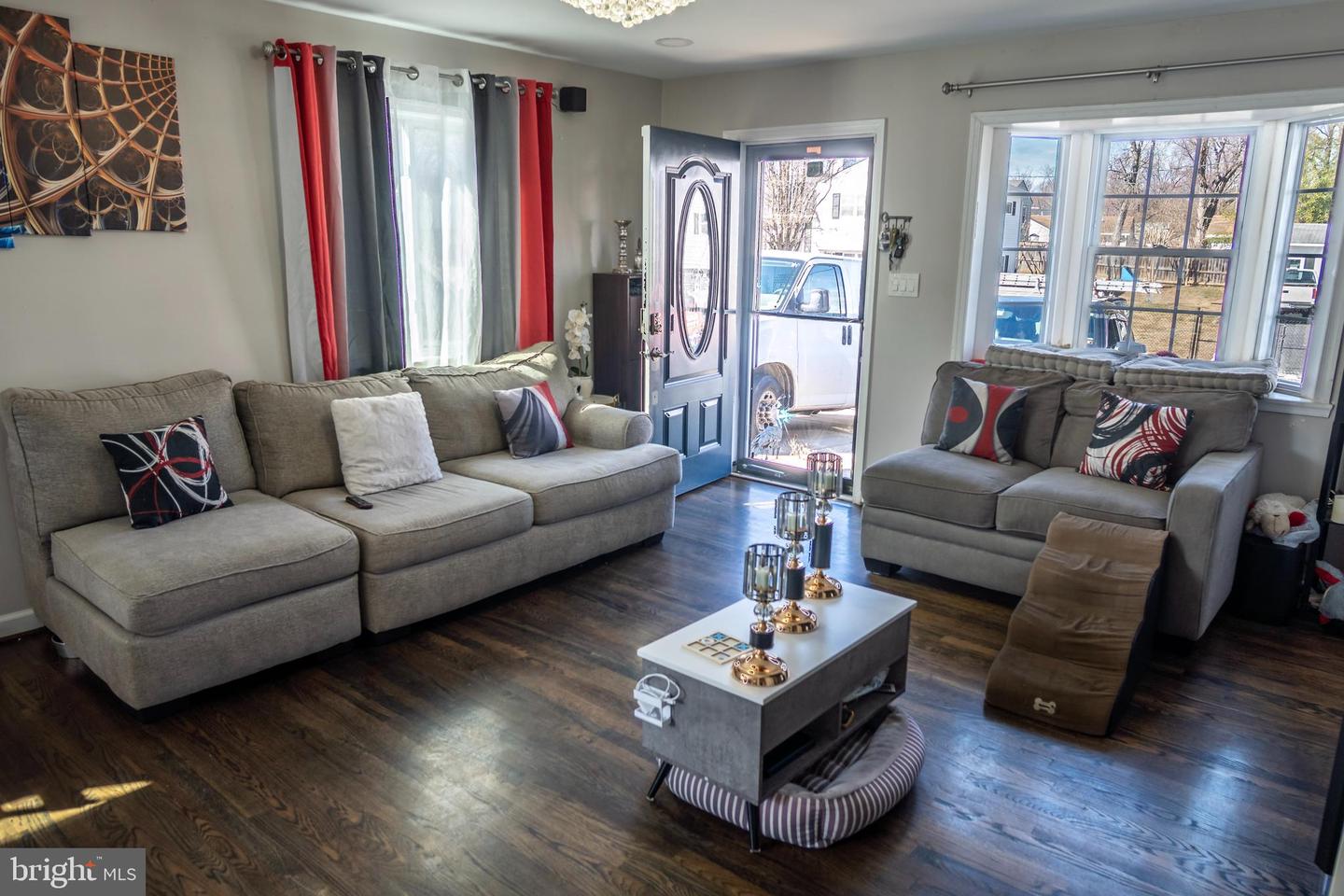 1411 MARY ST, WOODBRIDGE, Virginia 22191, 4 Bedrooms Bedrooms, ,3 BathroomsBathrooms,Residential,For sale,1411 MARY ST,VAPW2106554 MLS # VAPW2106554