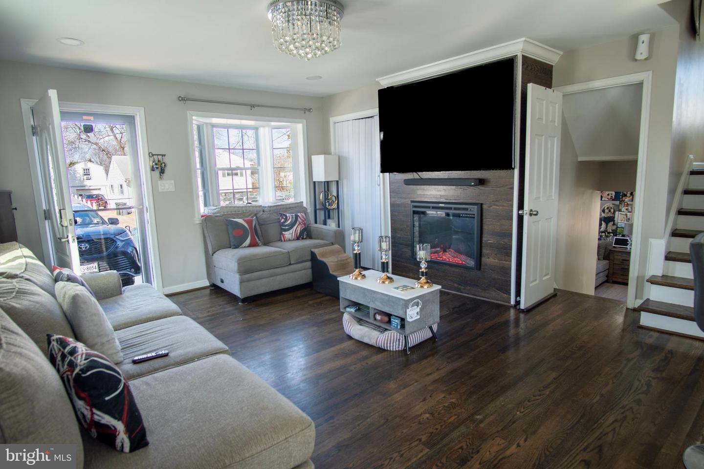 1411 MARY ST, WOODBRIDGE, Virginia 22191, 4 Bedrooms Bedrooms, ,3 BathroomsBathrooms,Residential,For sale,1411 MARY ST,VAPW2106554 MLS # VAPW2106554