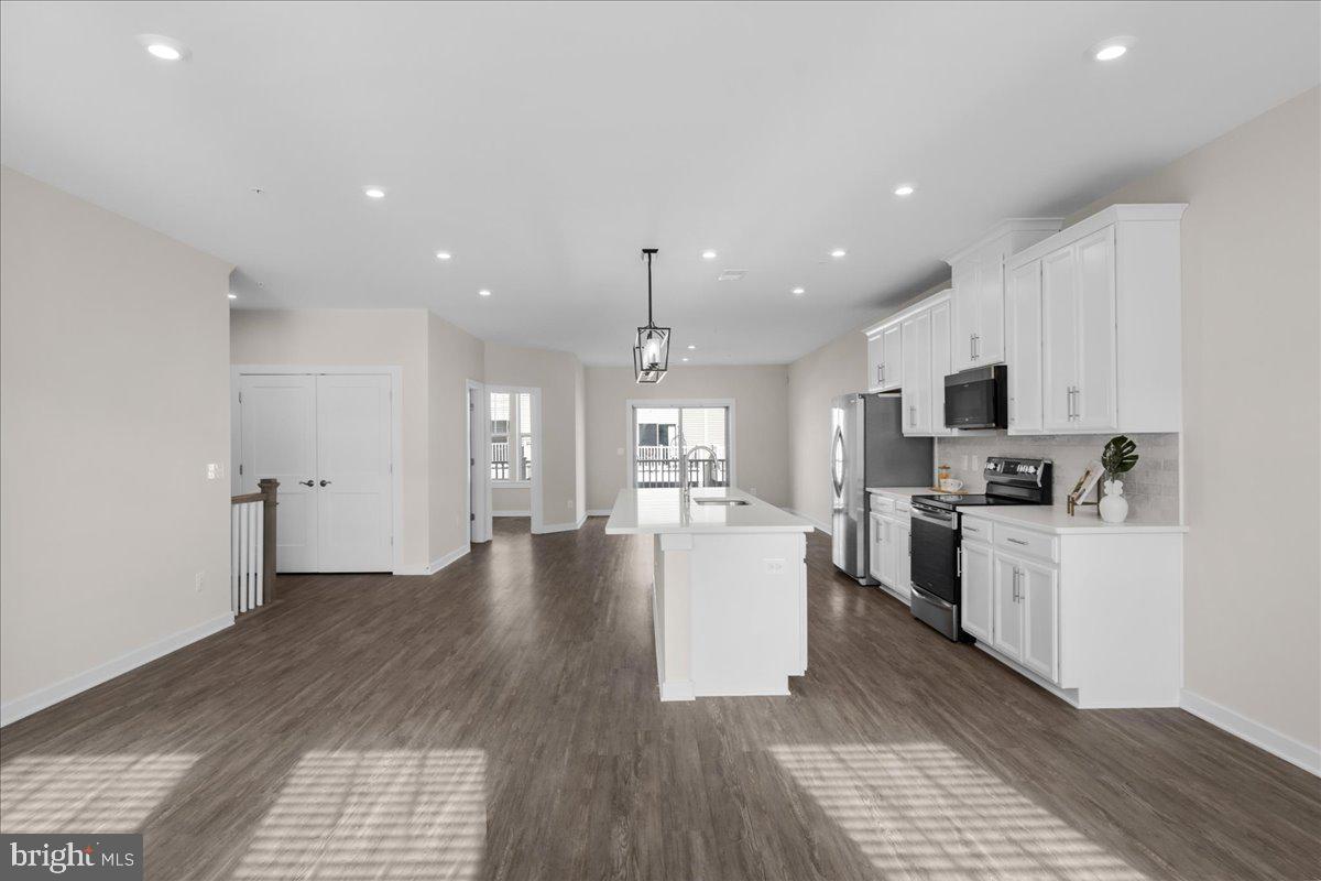 1120 MADEIRA TER SE, LEESBURG, Virginia 20175, 3 Bedrooms Bedrooms, ,2 BathroomsBathrooms,Residential,For sale,1120 MADEIRA TER SE,VALO2110150 MLS # VALO2110150