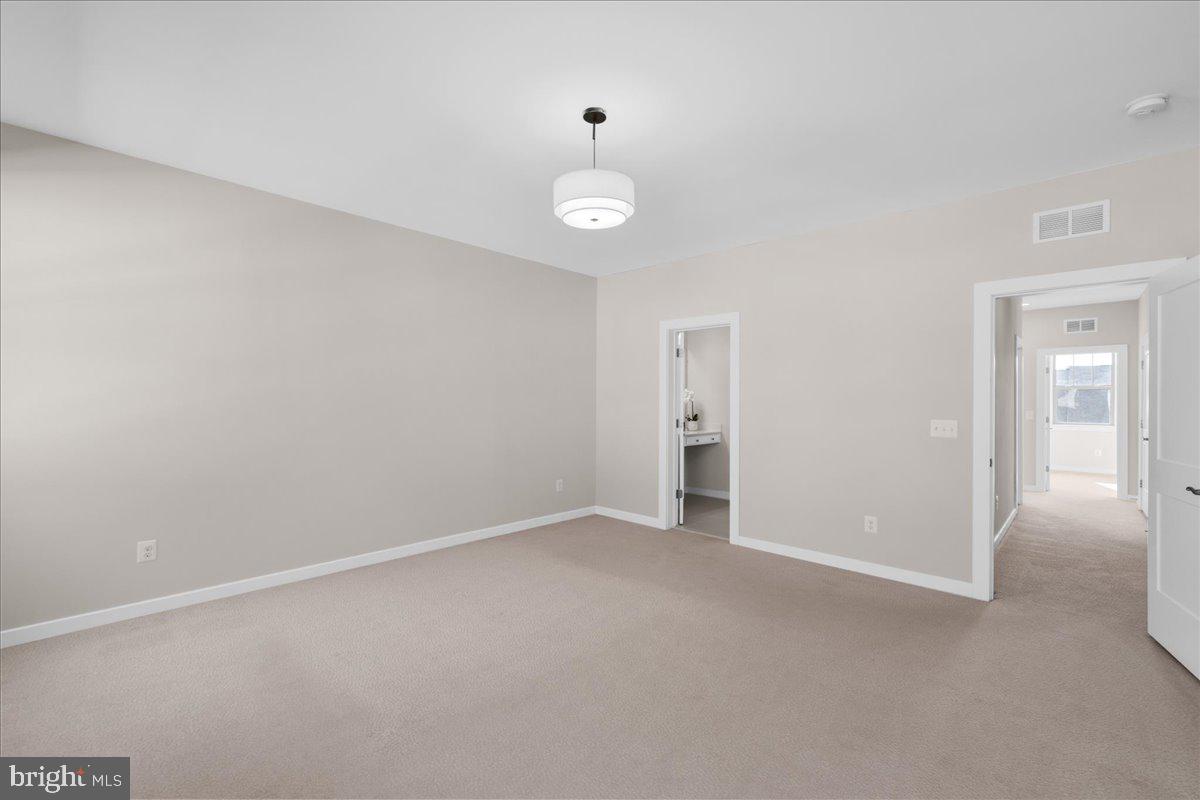 1120 MADEIRA TER SE, LEESBURG, Virginia 20175, 3 Bedrooms Bedrooms, ,2 BathroomsBathrooms,Residential,For sale,1120 MADEIRA TER SE,VALO2110150 MLS # VALO2110150